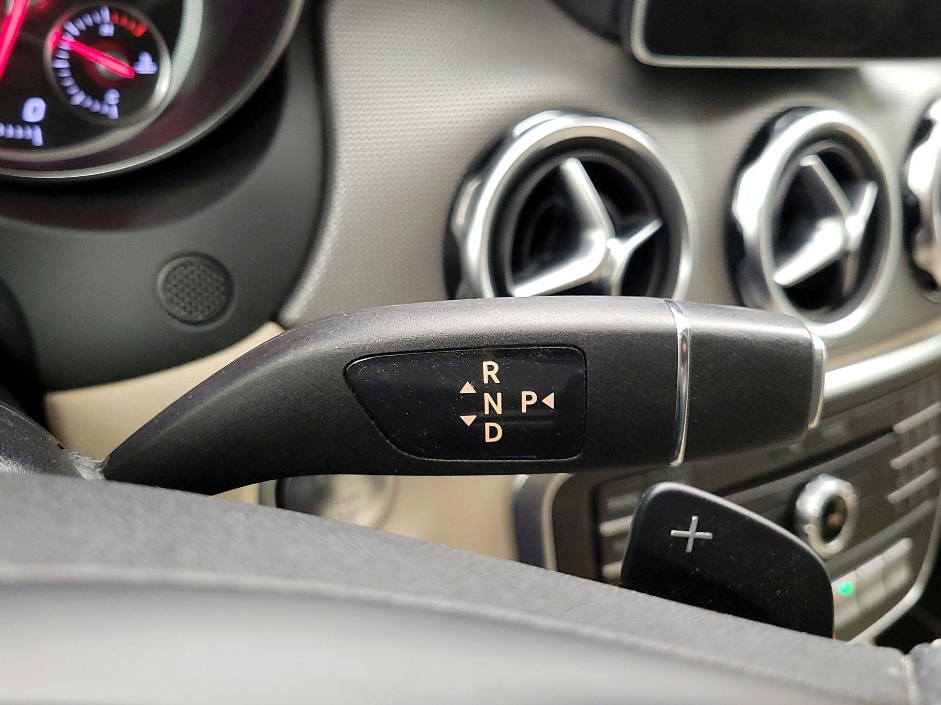 Thumbnail: 2020 Mercedes-Benz GLA - 18