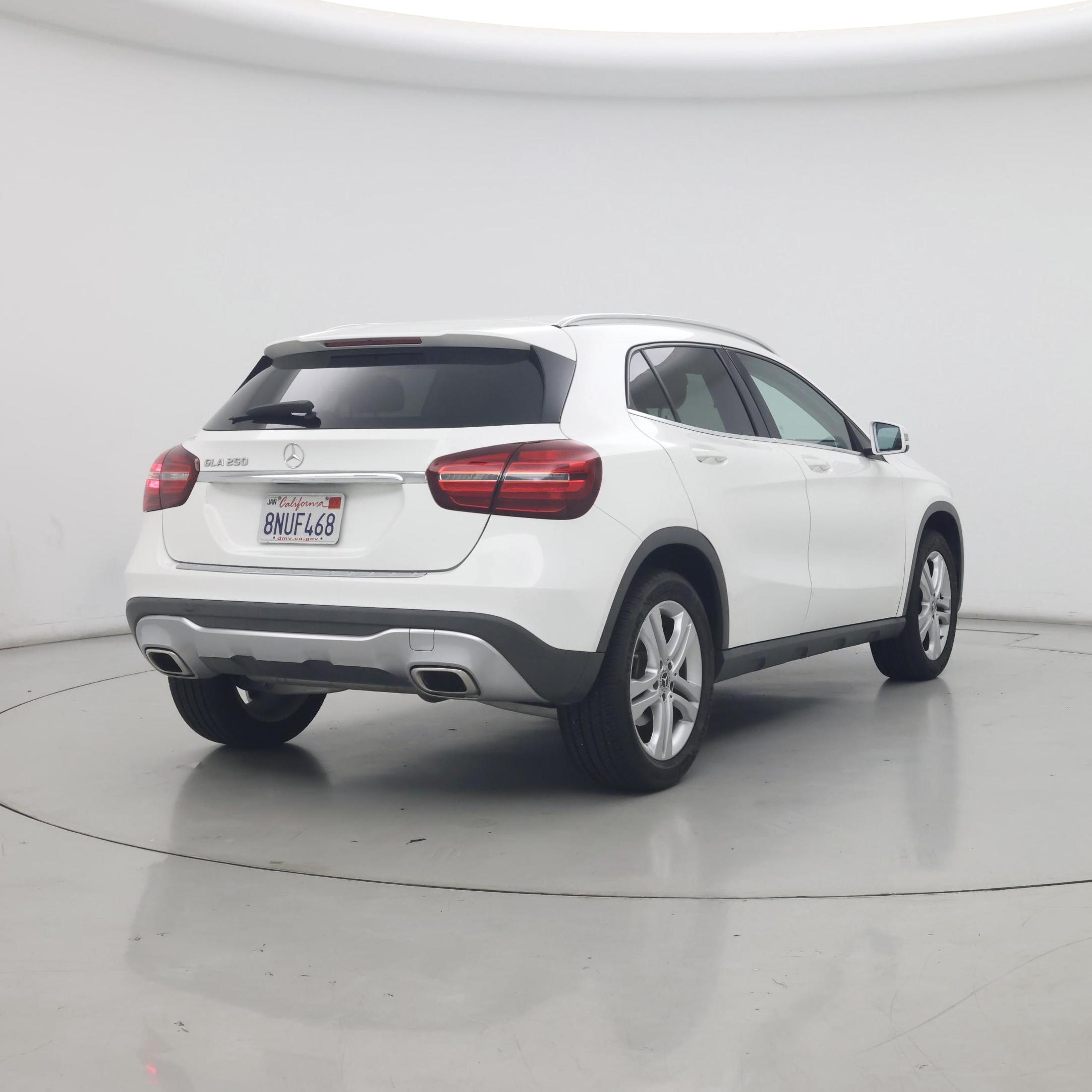 Thumbnail: 2020 Mercedes-Benz GLA - 8