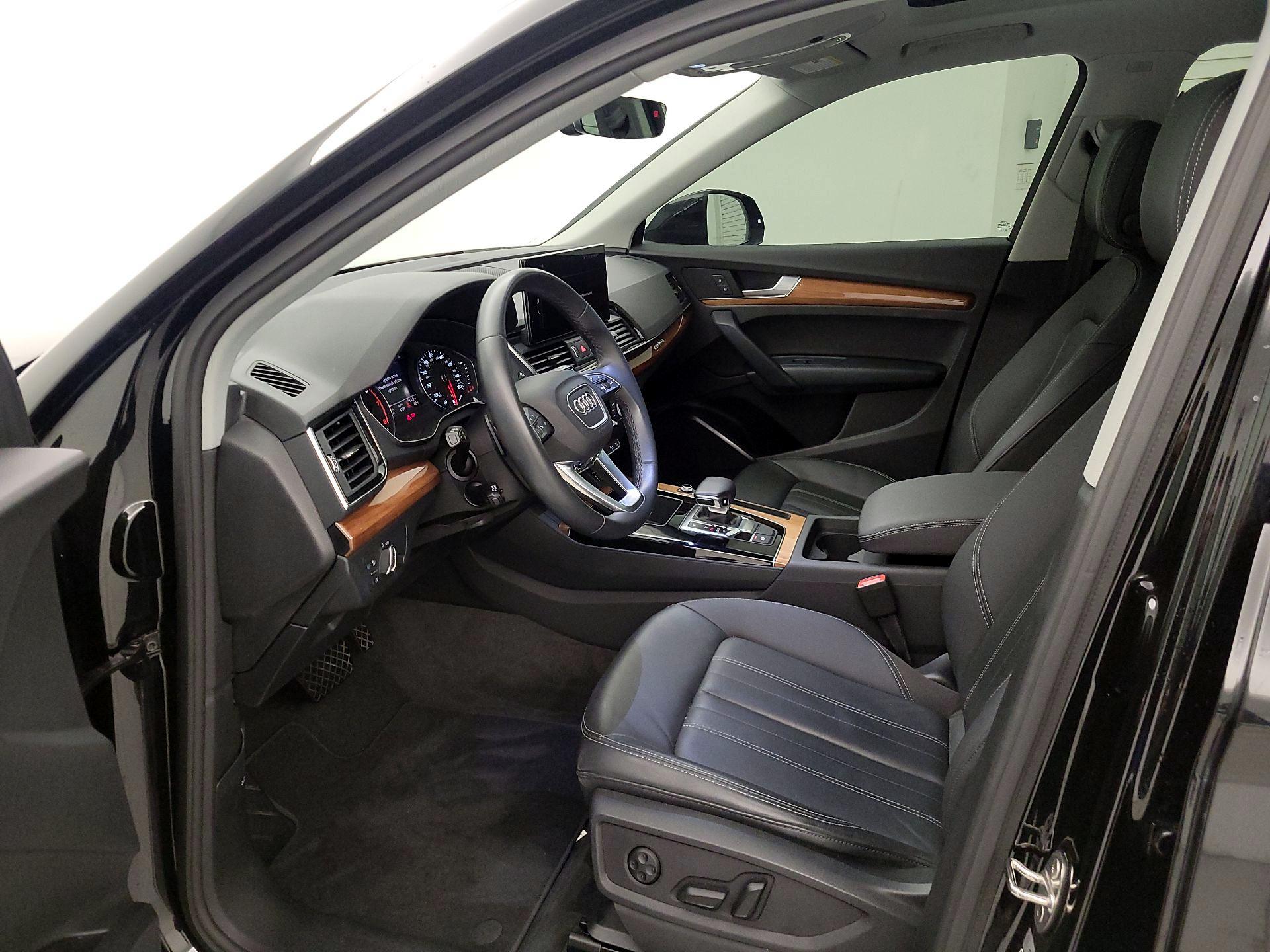 Thumbnail: 2023 Audi Q5 - 11