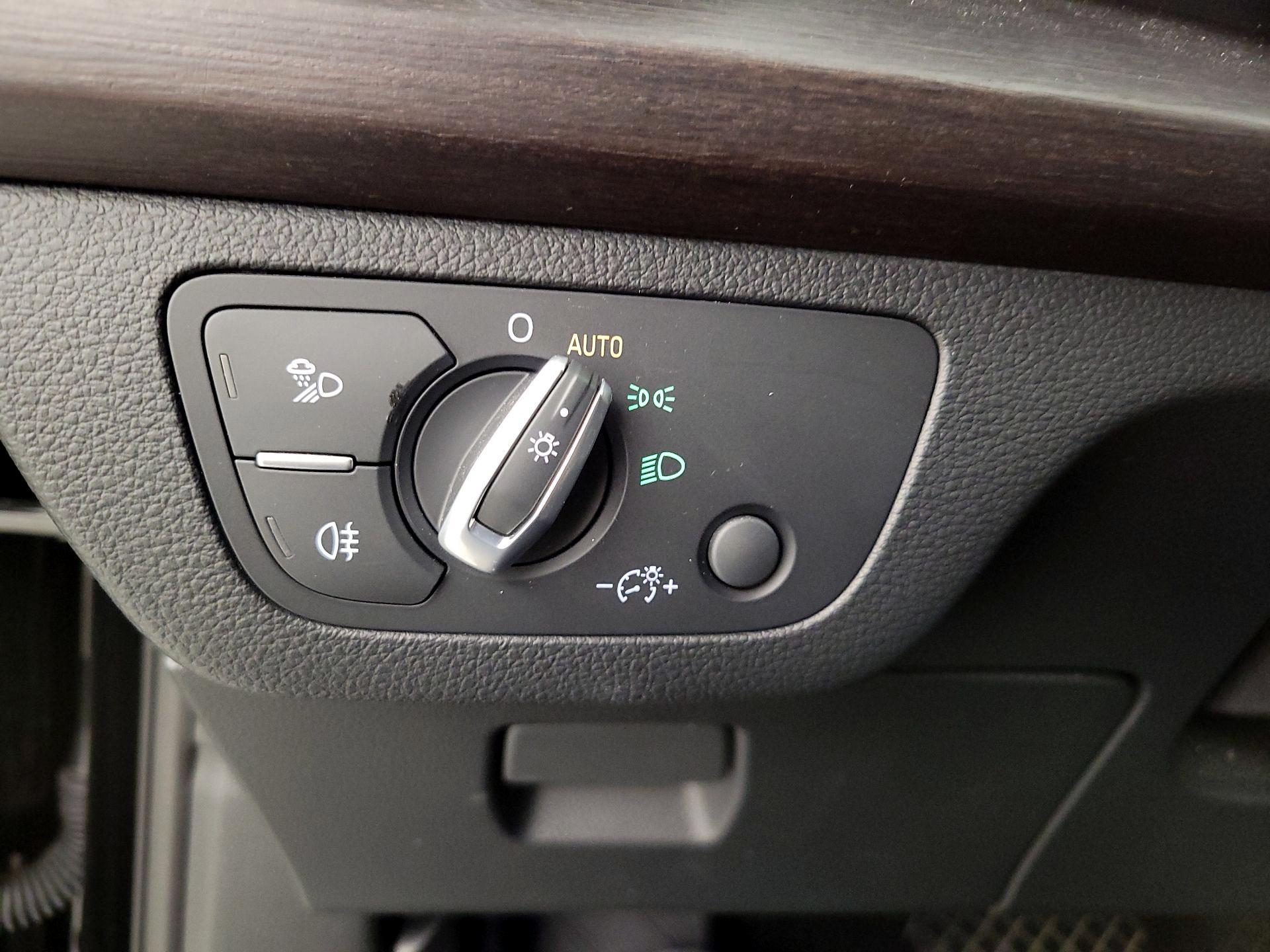 Thumbnail: 2023 Audi Q5 - 13