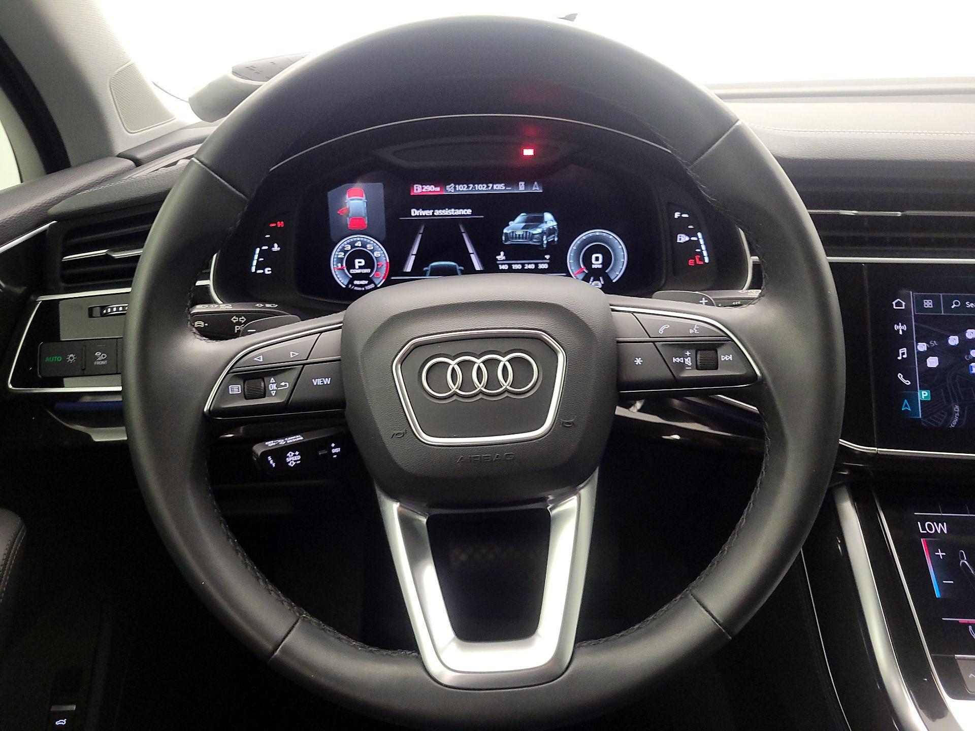 Thumbnail: 2023 Audi Q7 - 10