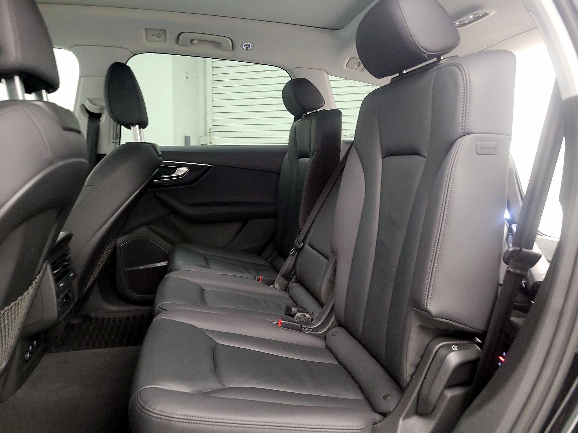 Thumbnail: 2023 Audi Q7 - 20