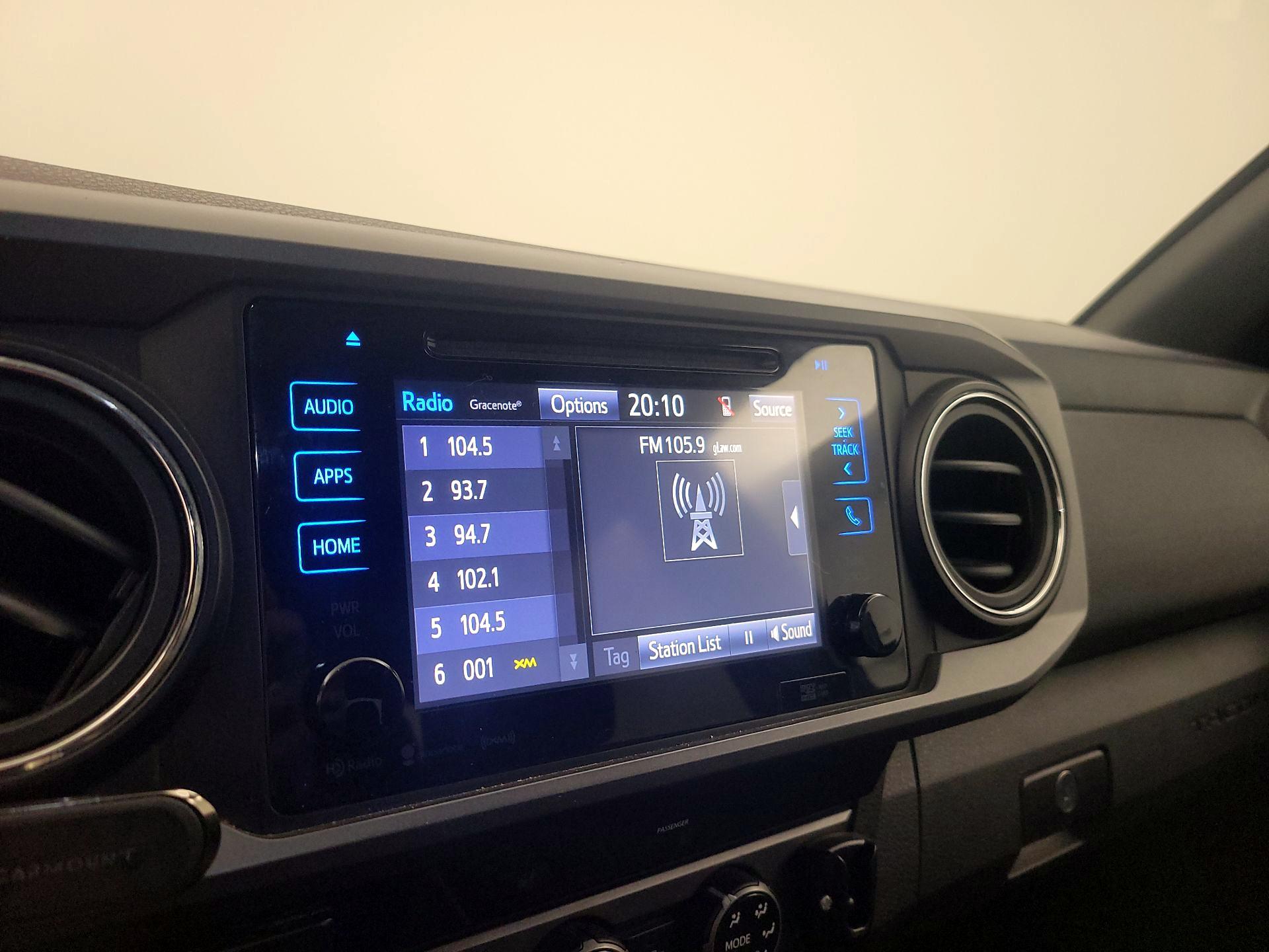 Thumbnail: 2017 Toyota Tacoma - 15