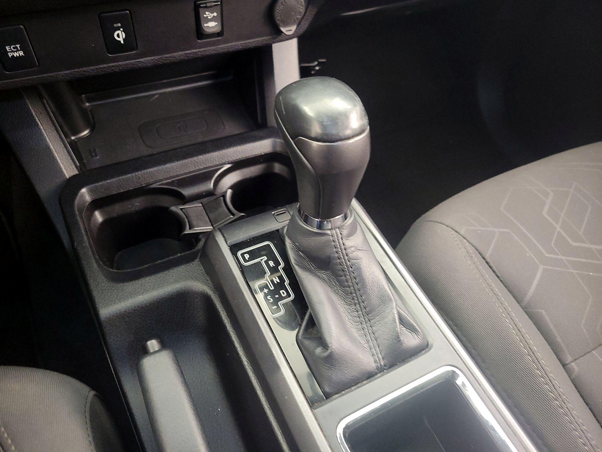 Thumbnail: 2017 Toyota Tacoma - 17