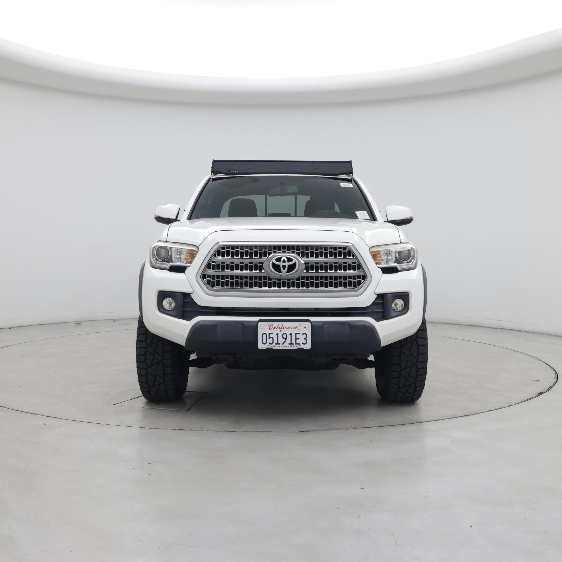 Thumbnail: 2017 Toyota Tacoma - 5