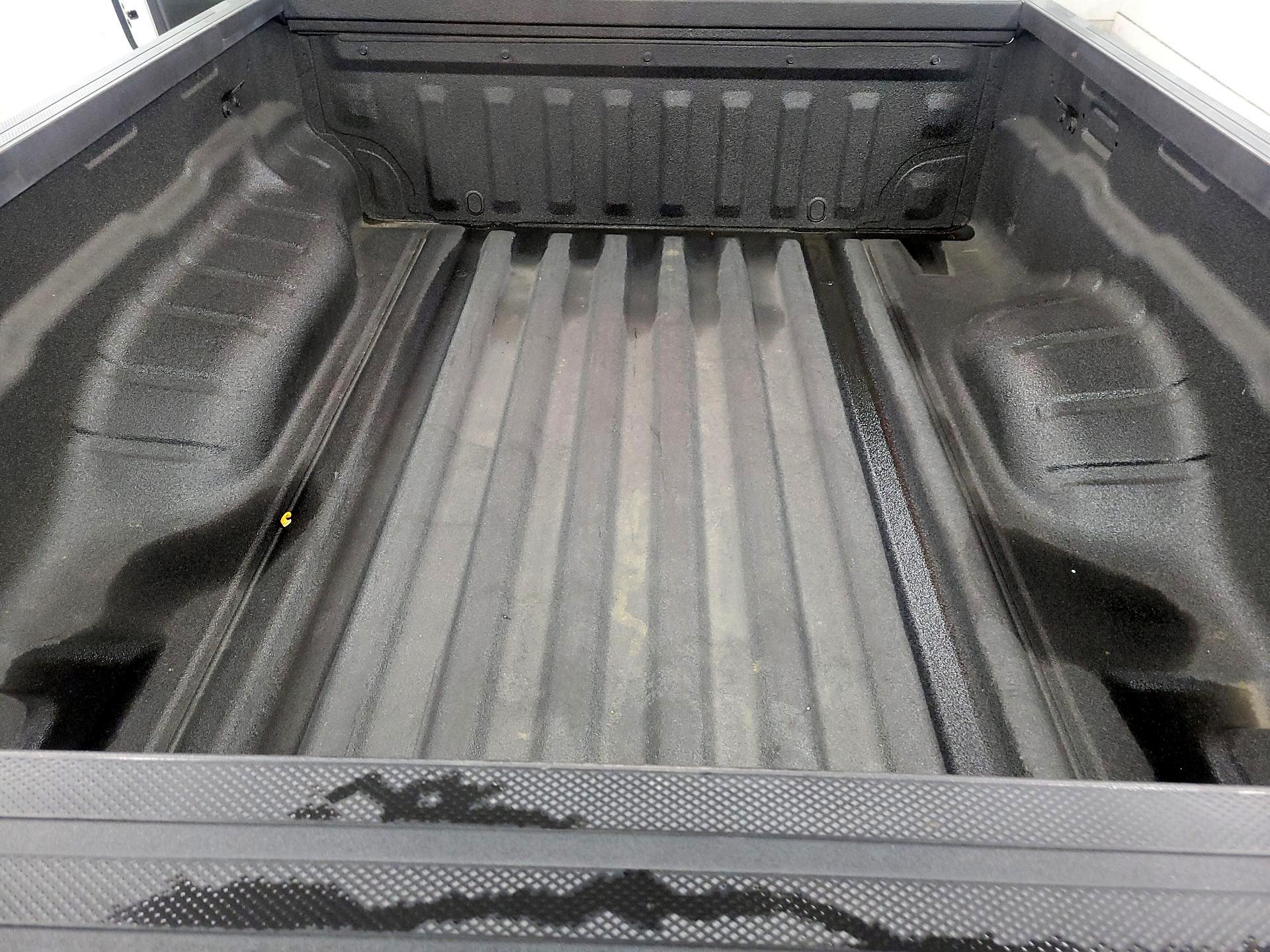 Thumbnail: 2024 Nissan Frontier - 15