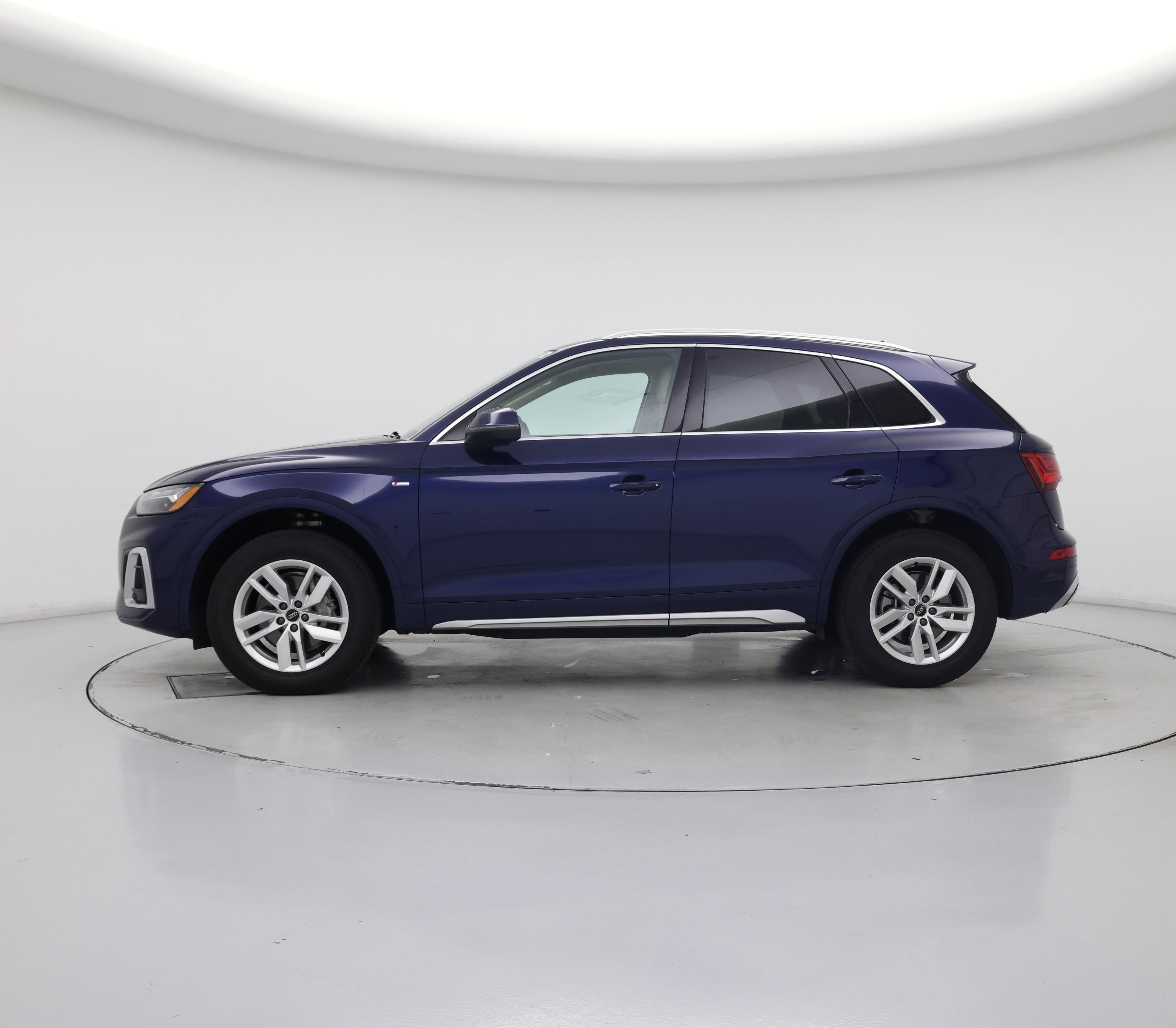 Thumbnail: 2023 Audi Q5 - 3