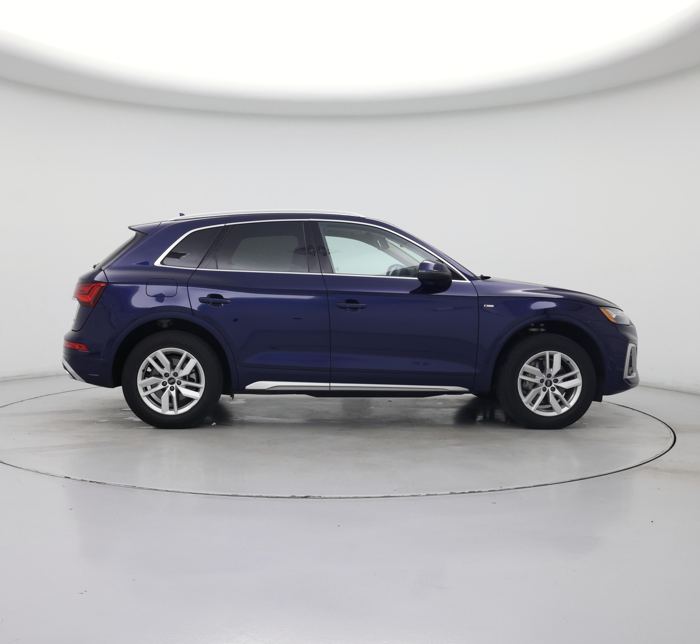 Thumbnail: 2023 Audi Q5 - 7
