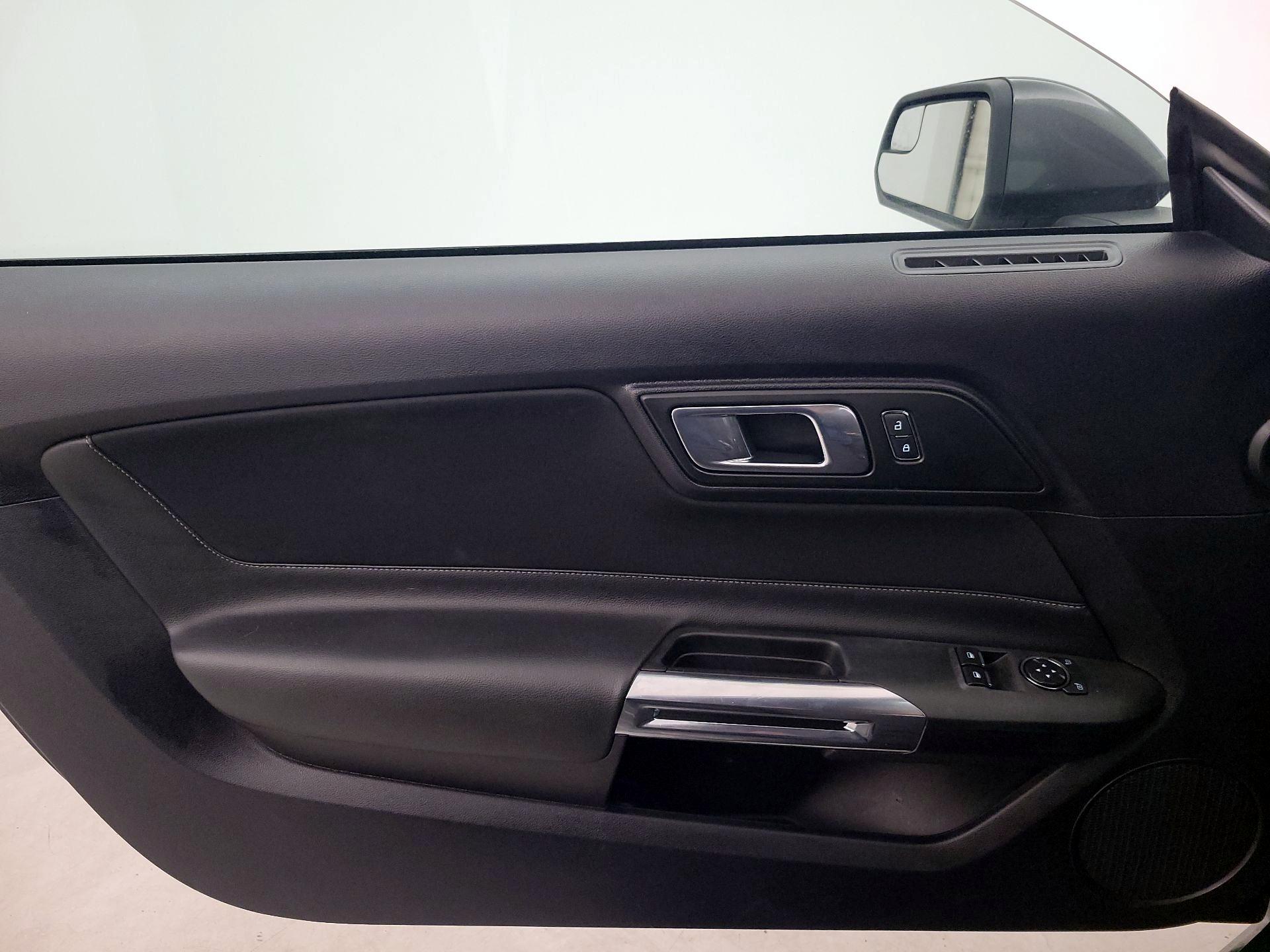 Thumbnail: 2019 Ford Mustang - 12