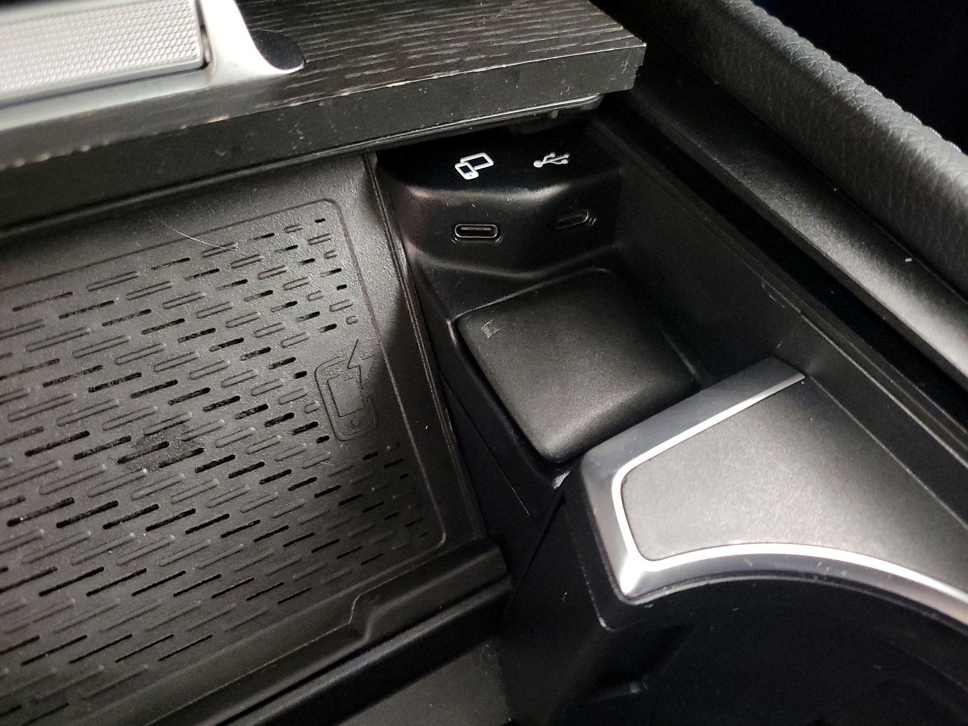 Thumbnail: 2020 Mercedes-Benz GLE - 19