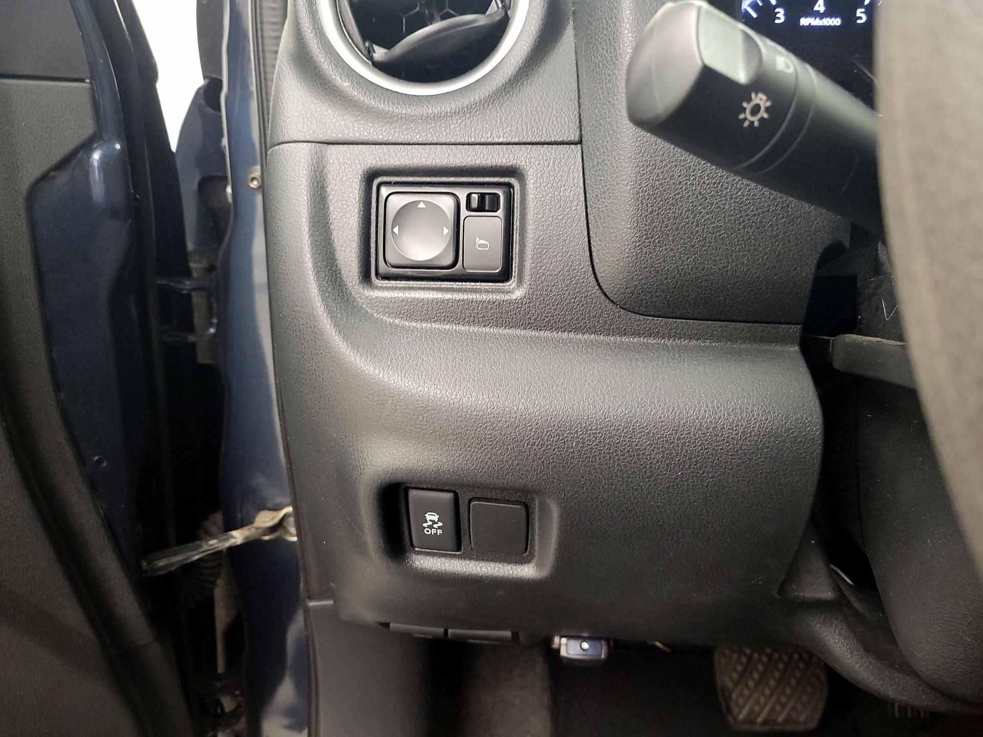 Thumbnail: 2016 Nissan Versa - 13