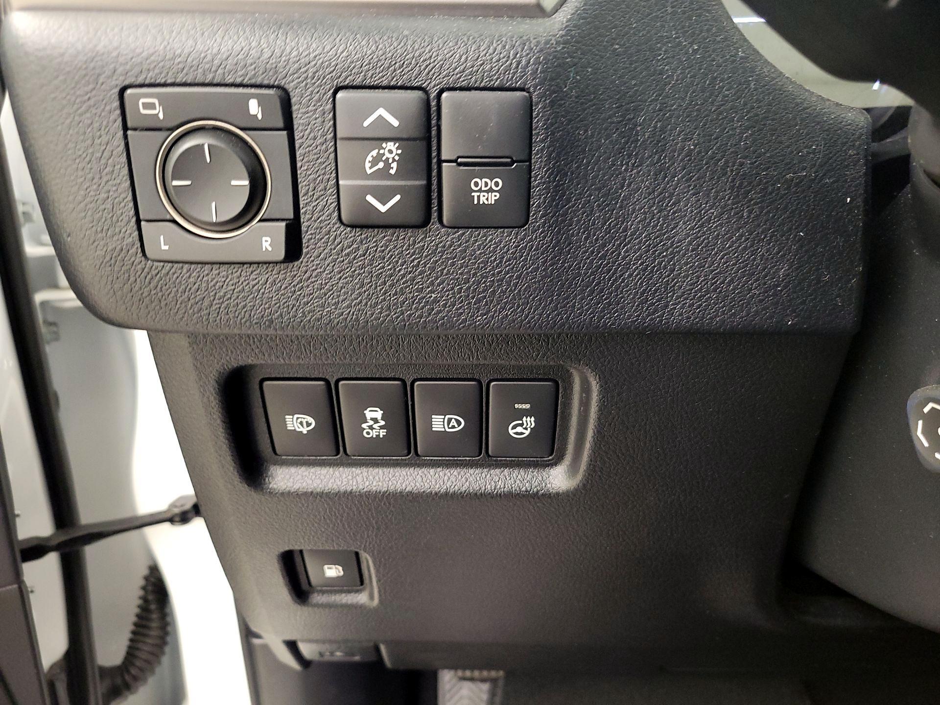 Thumbnail: 2022 Lexus GX - 13