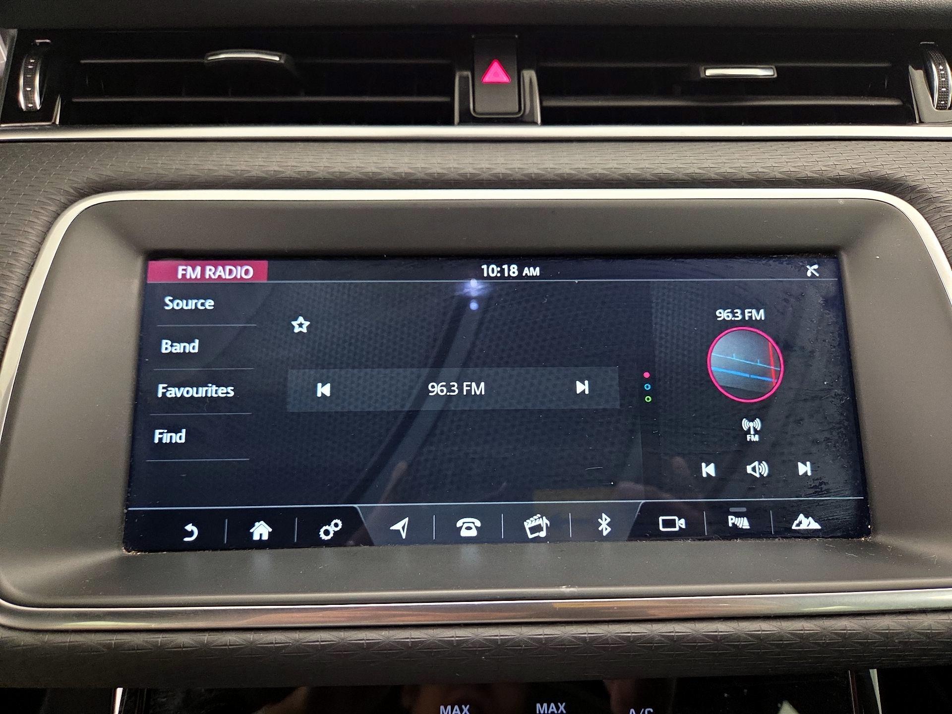 Thumbnail: 2020 Land Rover Range Rover Evoque - 16