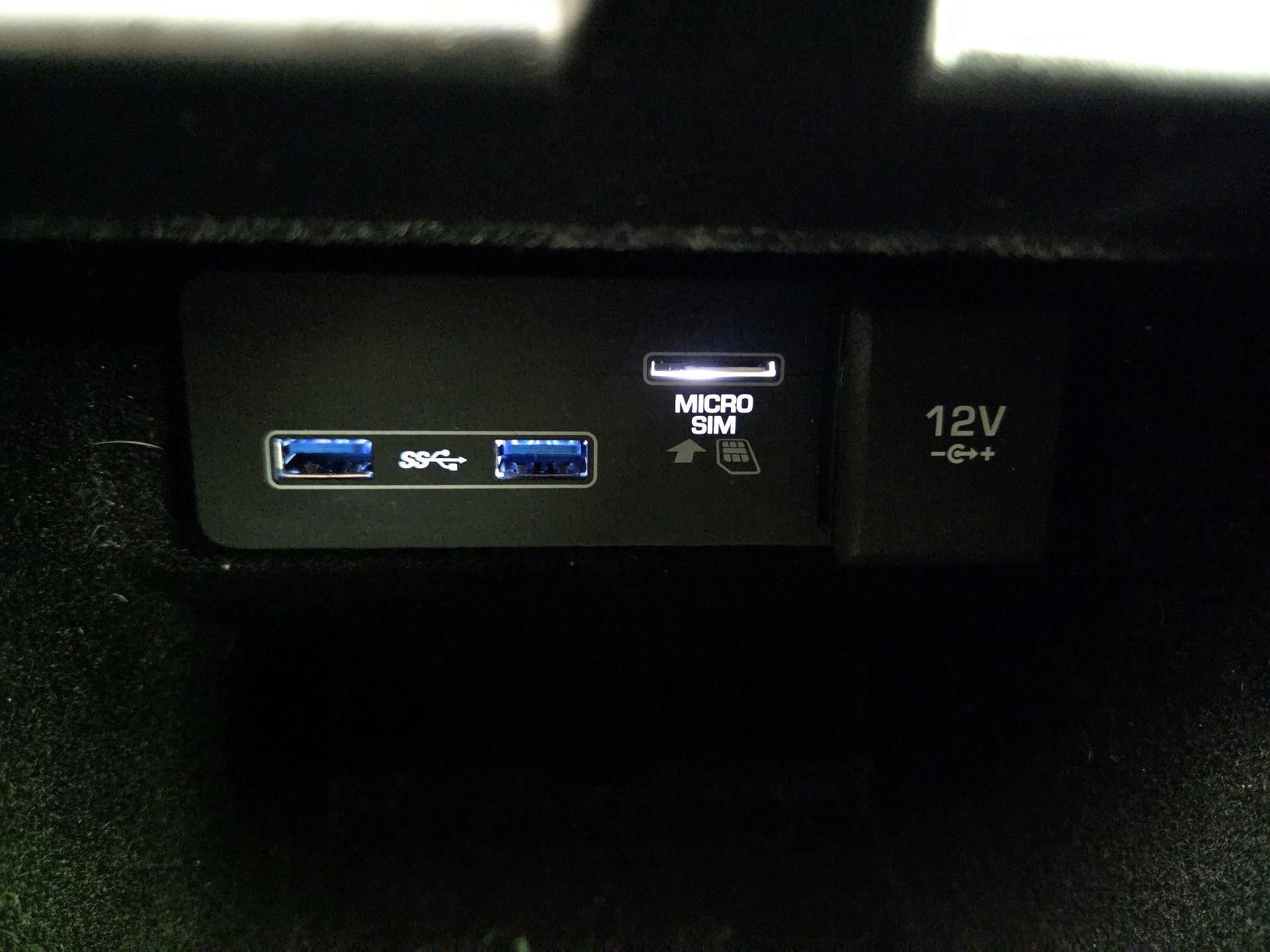 Thumbnail: 2020 Land Rover Range Rover Evoque - 19