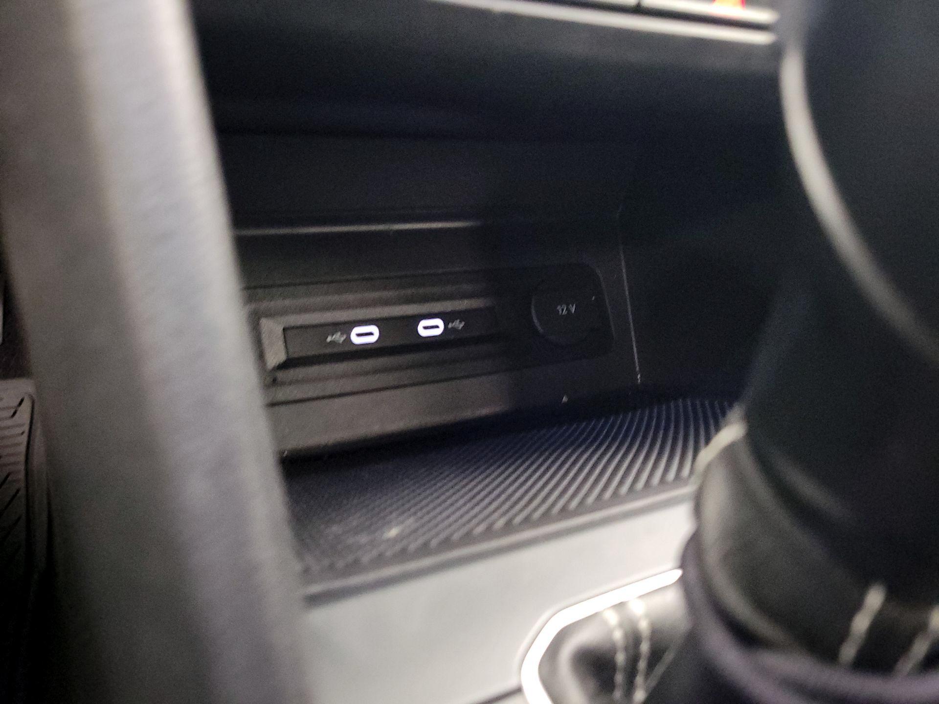 Thumbnail: 2021 Volkswagen Atlas - 18