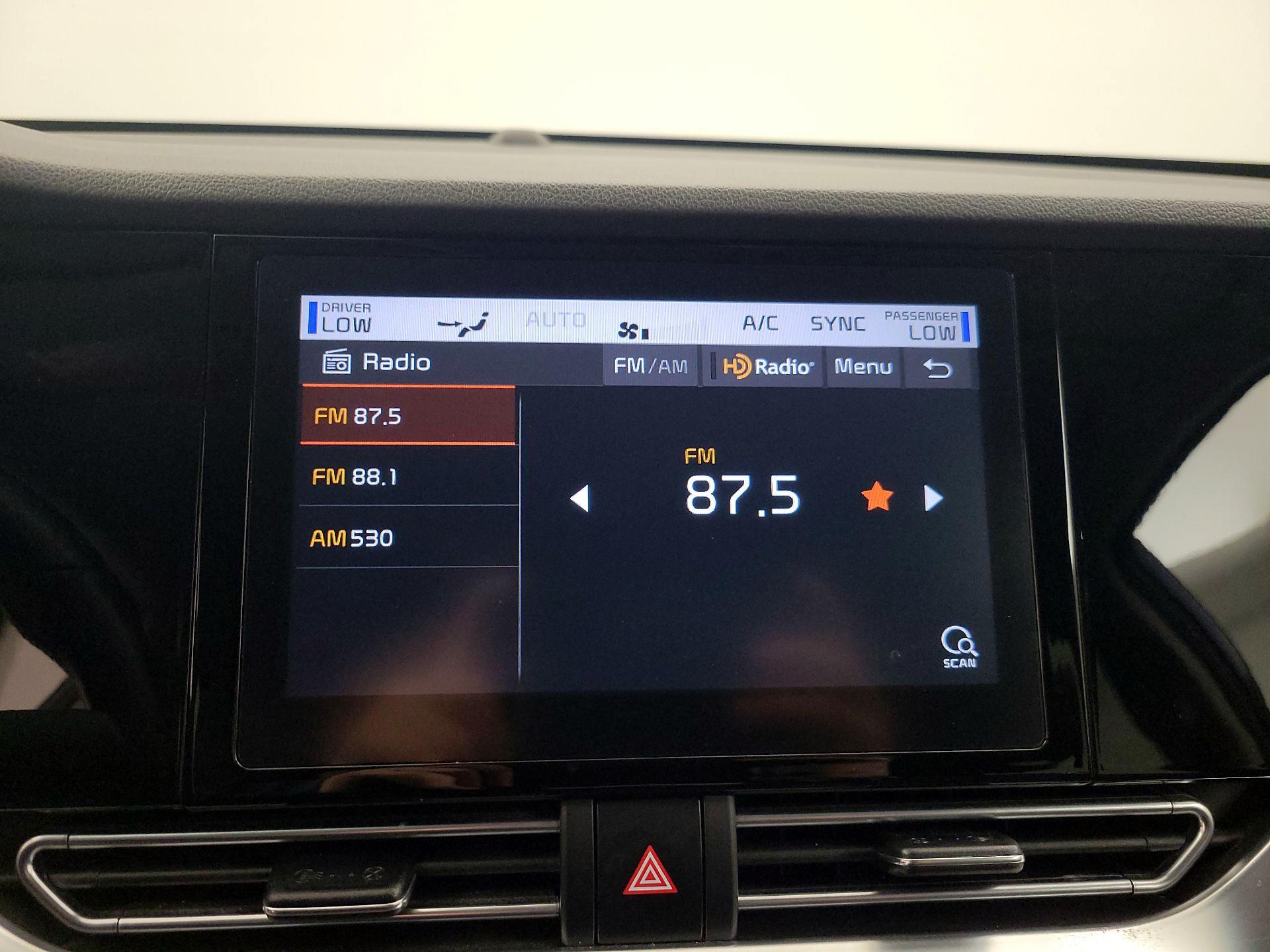 Thumbnail: 2021 Kia Niro - 15