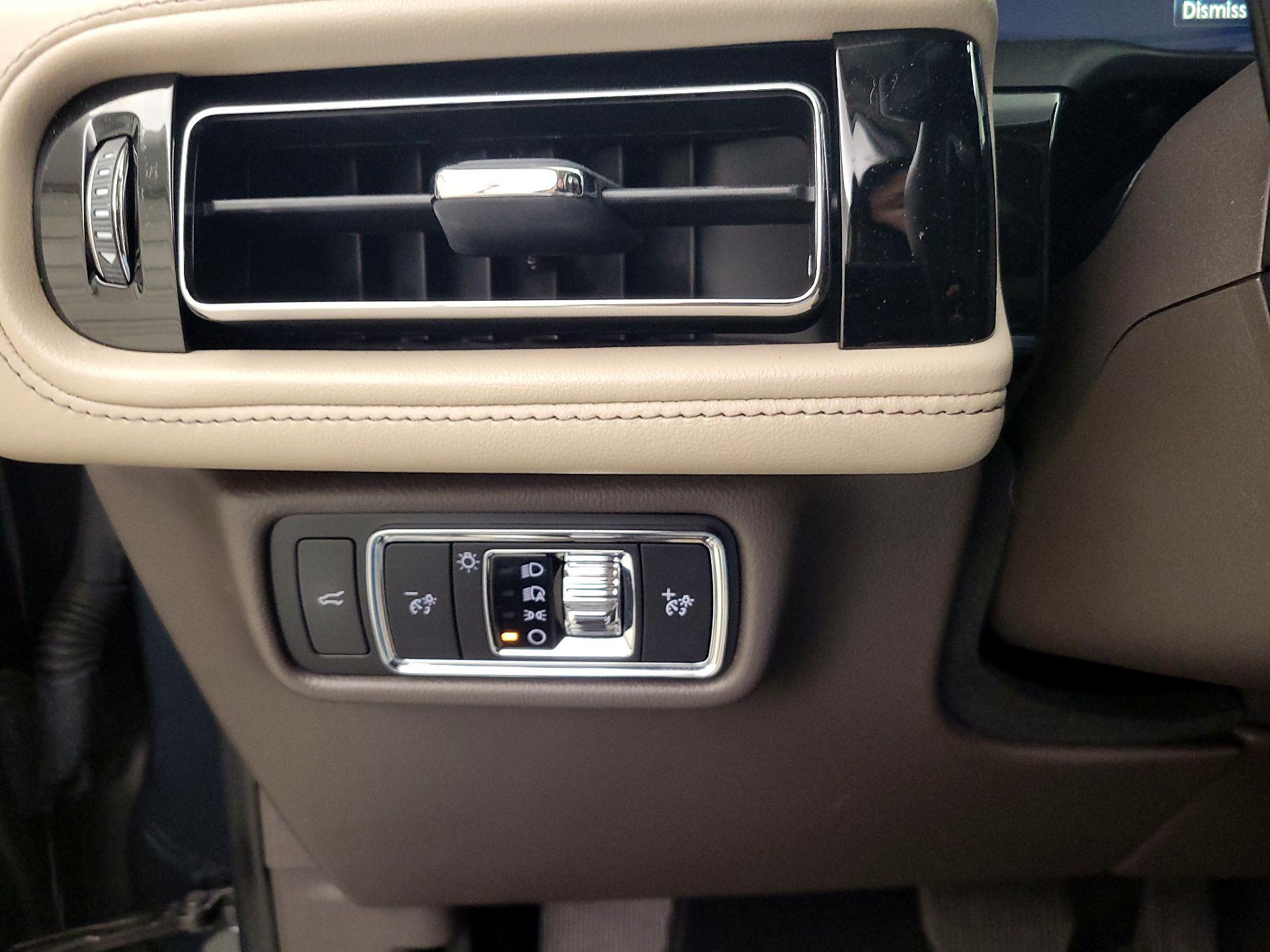 Thumbnail: 2022 Lincoln Aviator - 13