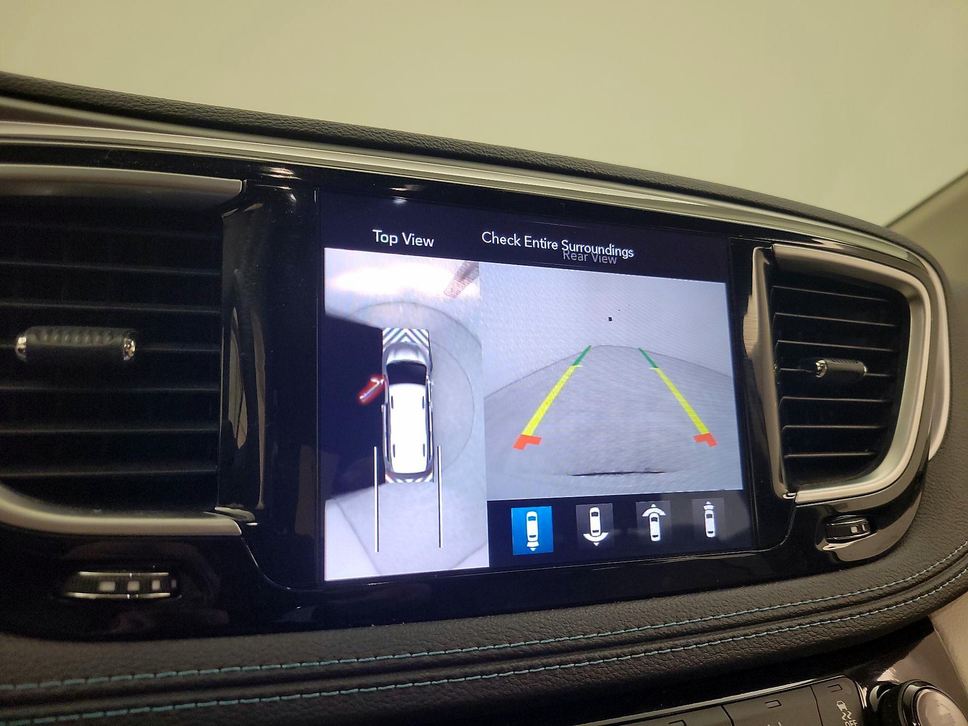 Thumbnail: 2020 Chrysler Pacifica - 14