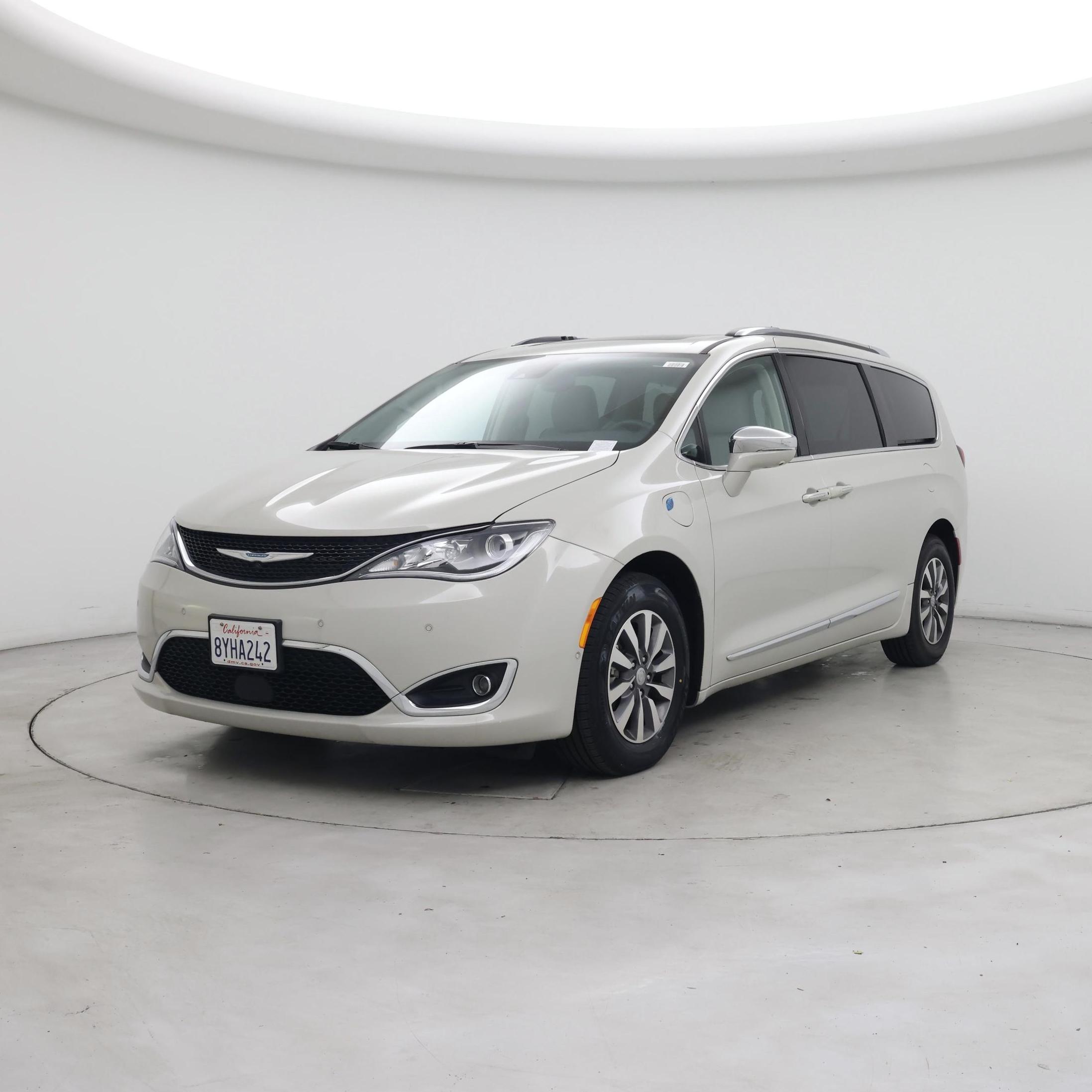 Thumbnail: 2020 Chrysler Pacifica - 4