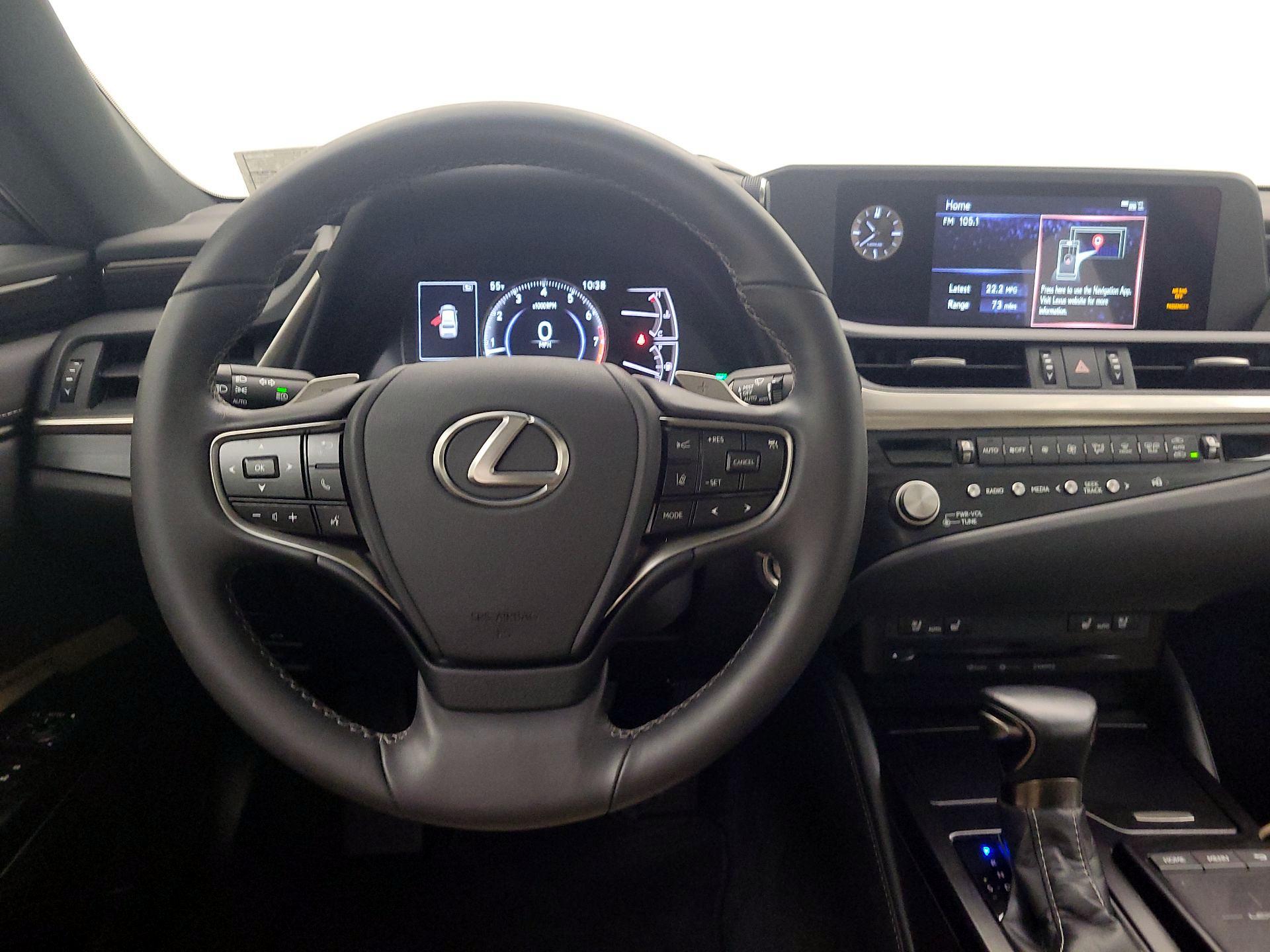 Thumbnail: 2021 Lexus ES - 10