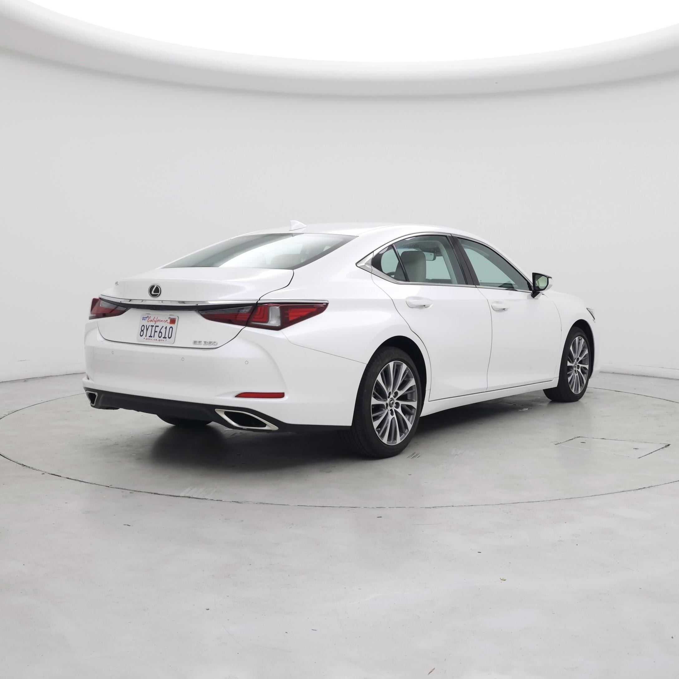 Thumbnail: 2021 Lexus ES - 8