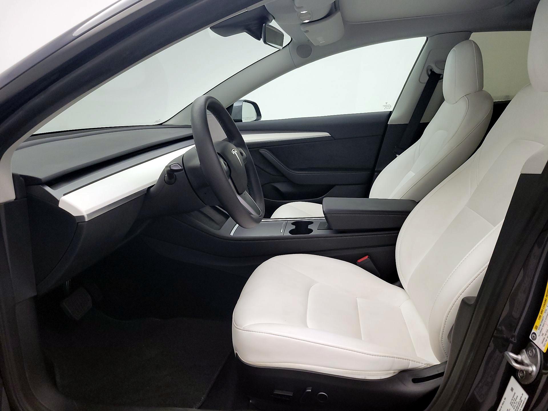 Thumbnail: 2023 Tesla Model 3 - 11