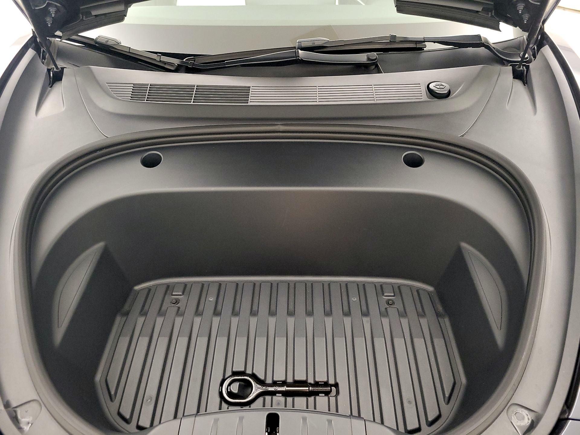 Thumbnail: 2023 Tesla Model 3 - 20