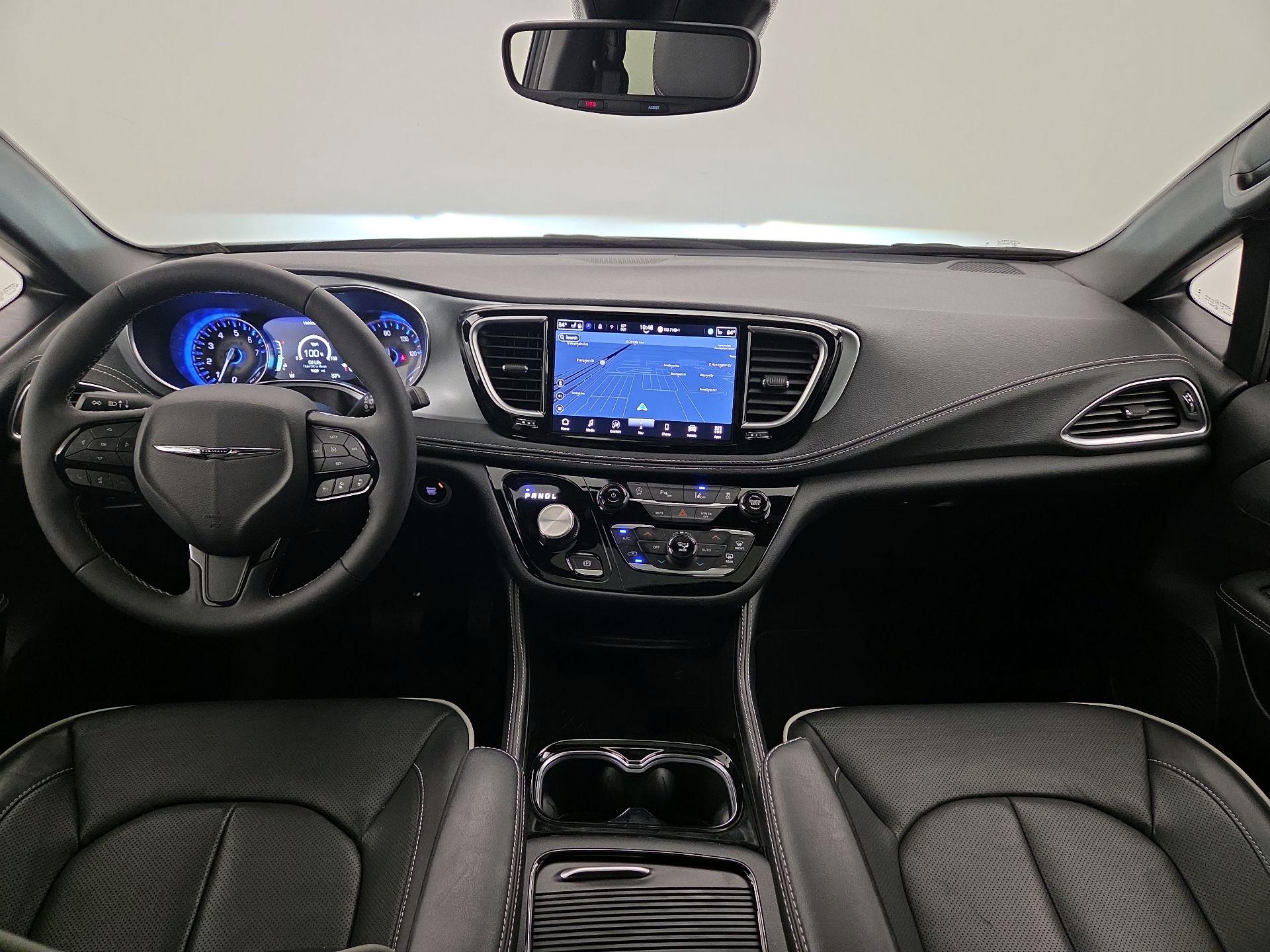 Thumbnail: 2026 Chrysler Pacifica - 9