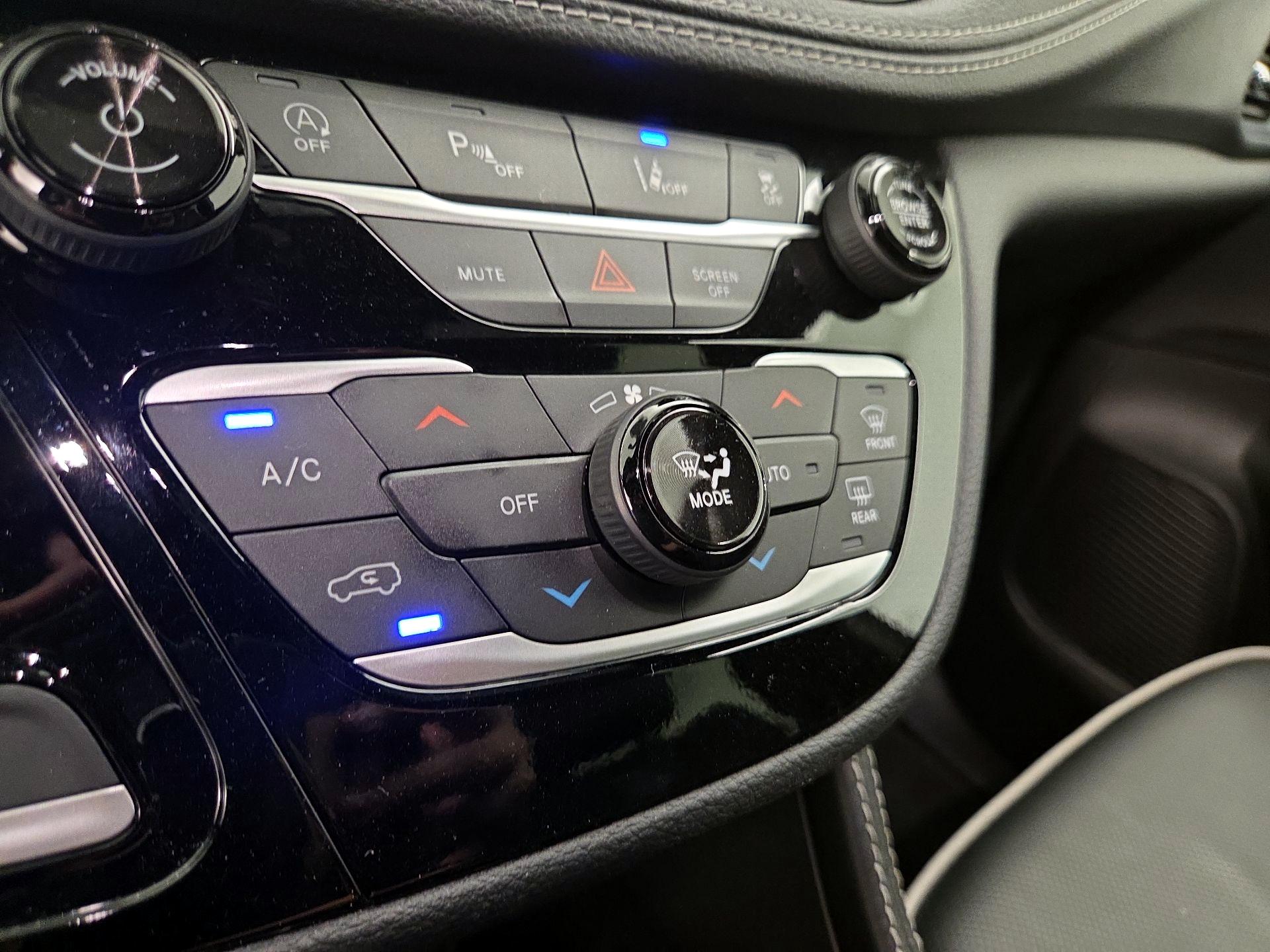 Thumbnail: 2026 Chrysler Pacifica - 17