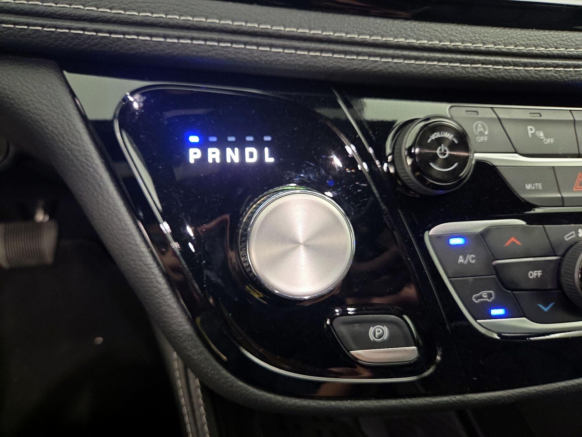 Thumbnail: 2026 Chrysler Pacifica - 18