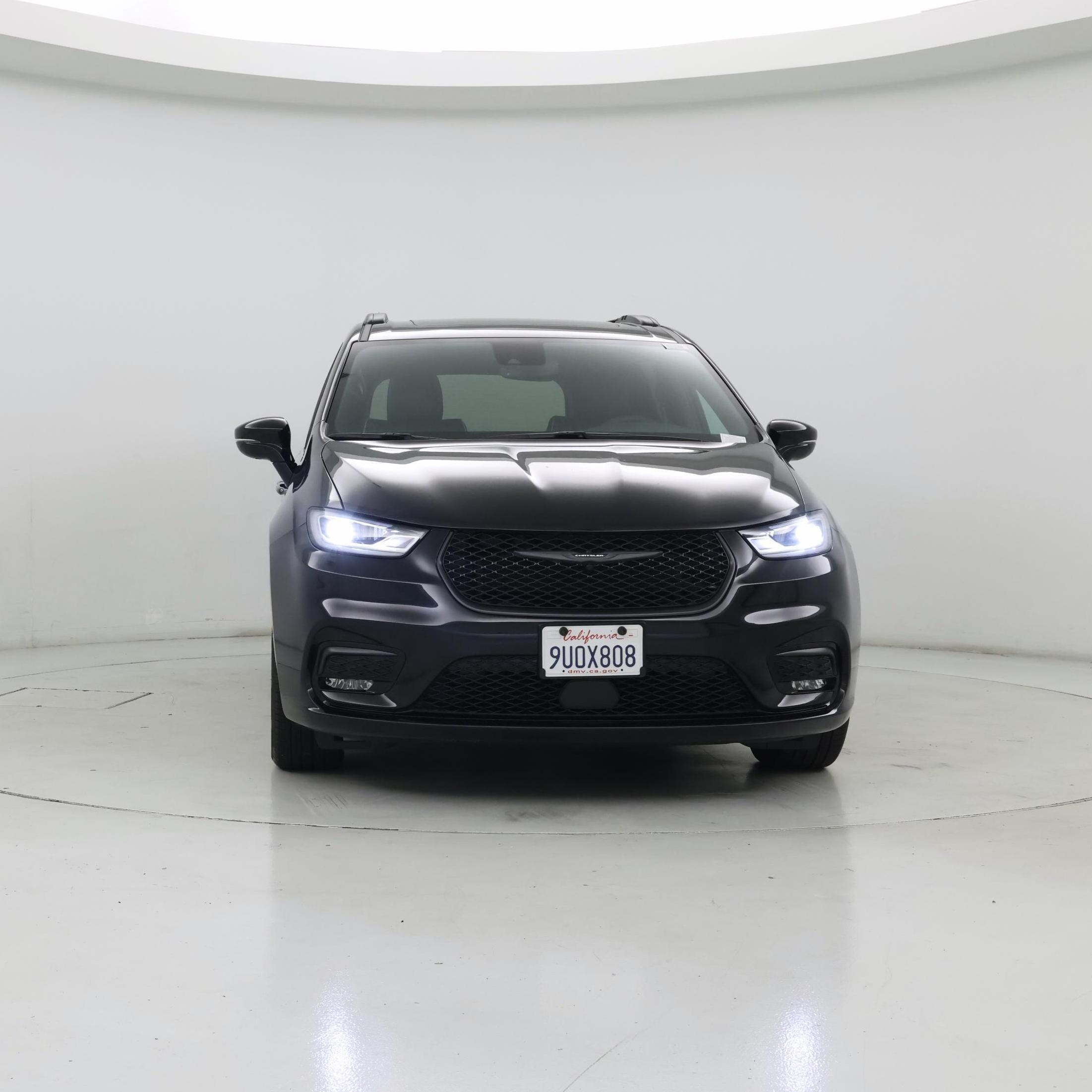 Thumbnail: 2026 Chrysler Pacifica - 5