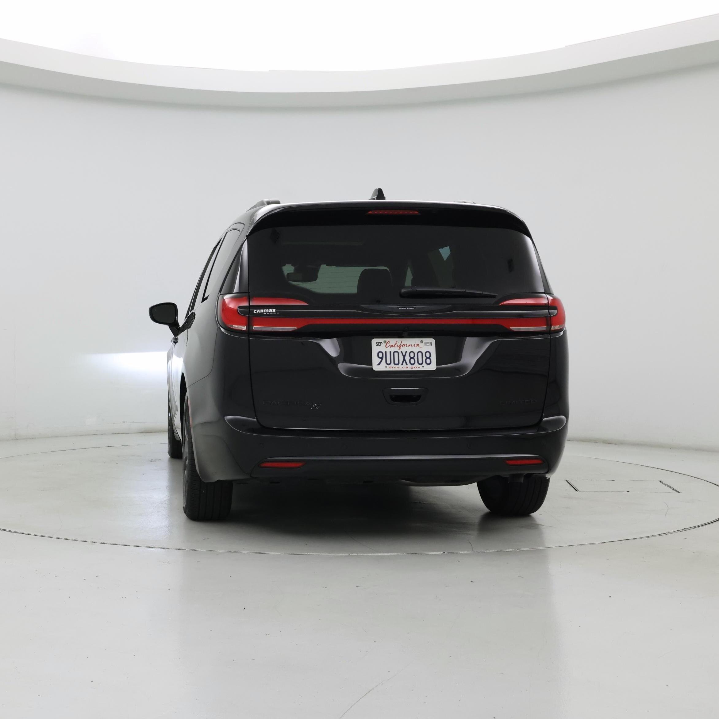 Thumbnail: 2026 Chrysler Pacifica - 6