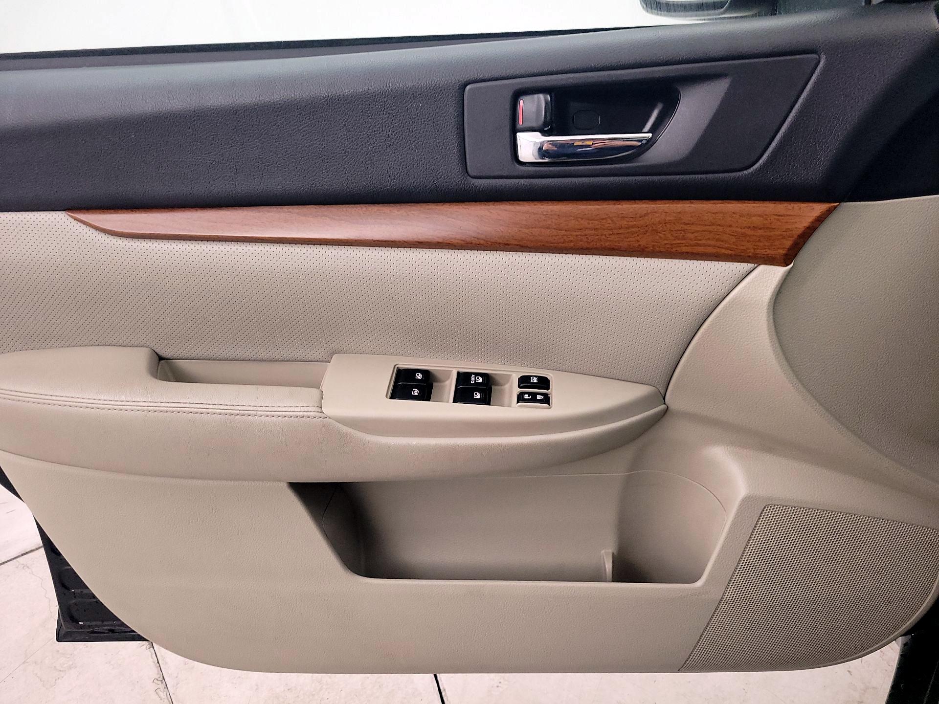 Thumbnail: 2014 Subaru Outback - 12