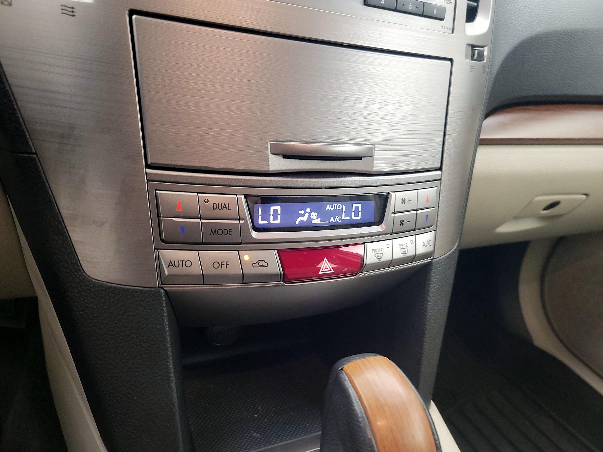 Thumbnail: 2014 Subaru Outback - 16