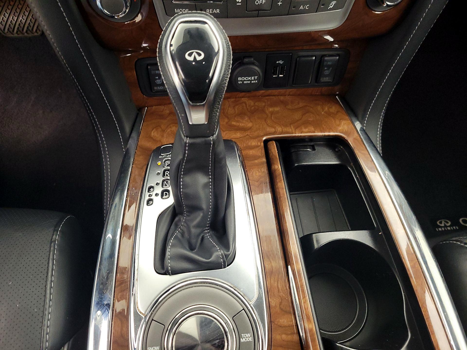 Thumbnail: 2019 INFINITI QX80 - 18