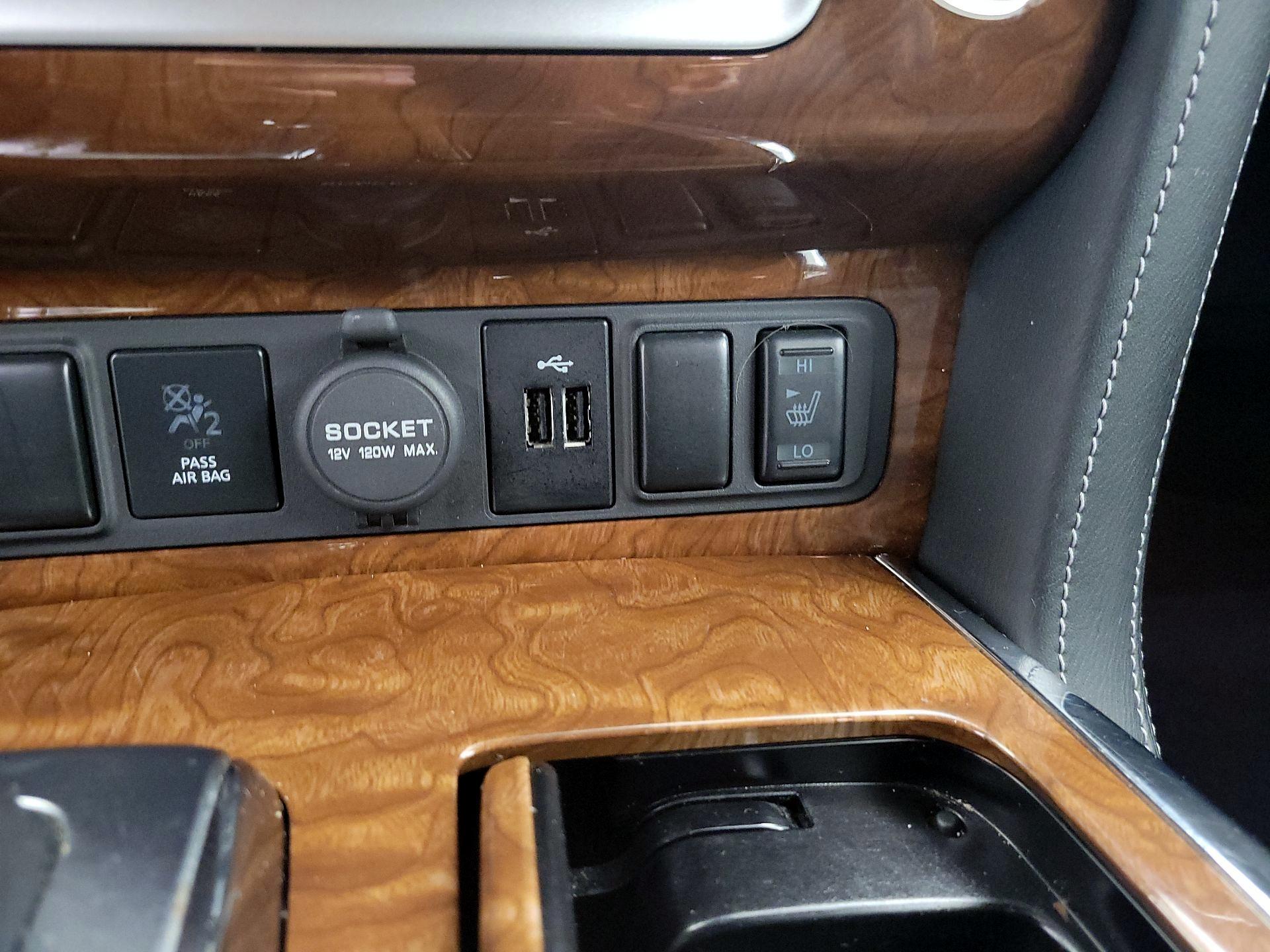 Thumbnail: 2019 INFINITI QX80 - 19