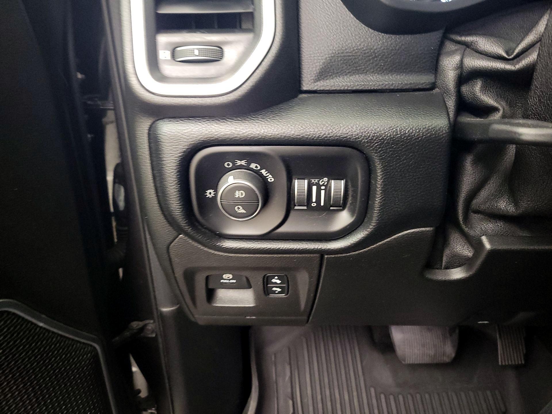 Thumbnail: 2019 RAM 1500 - 13