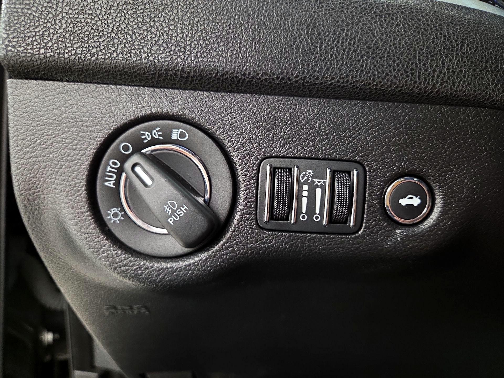 Thumbnail: 2021 Chrysler 300 - 13