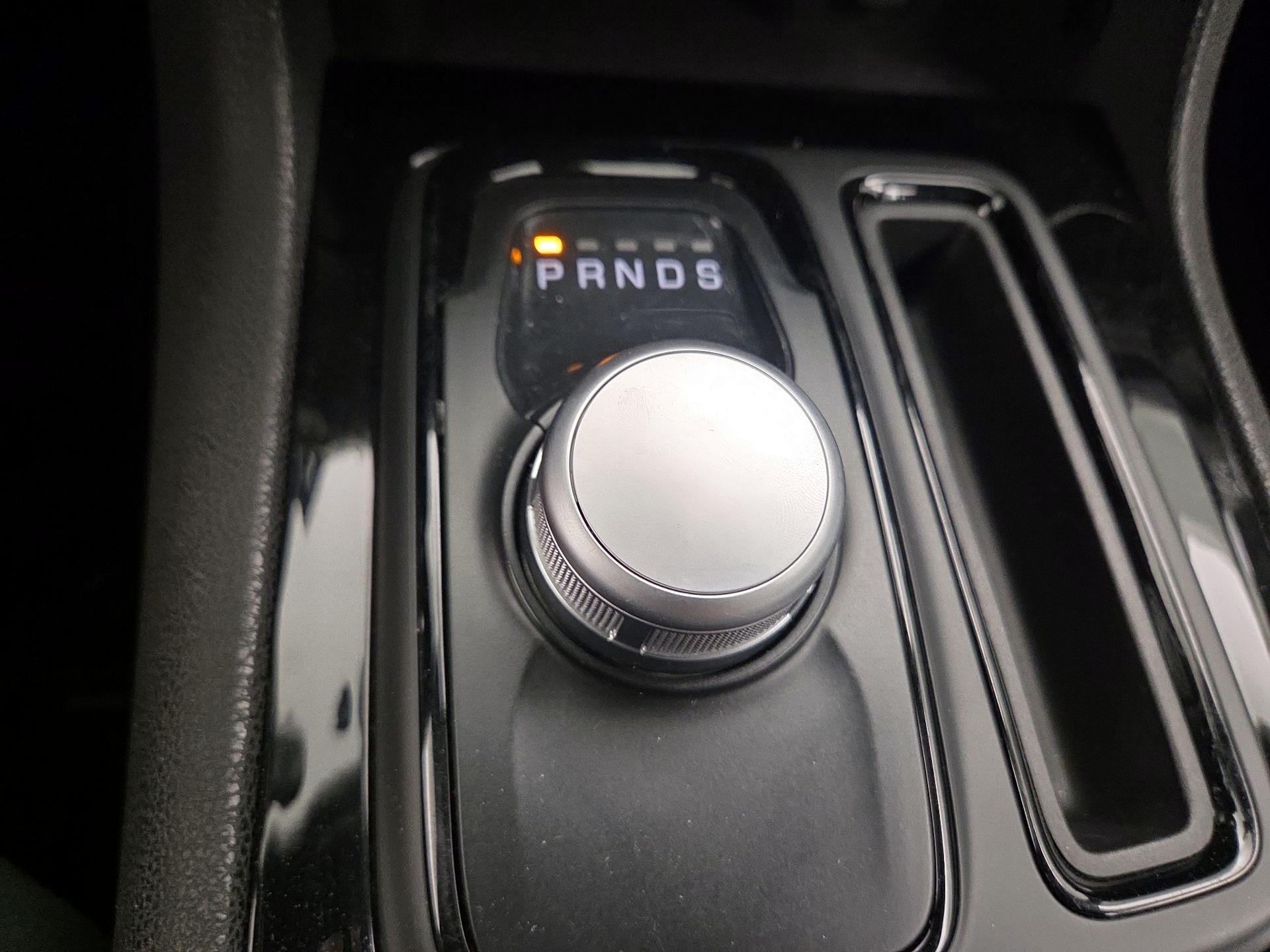 Thumbnail: 2021 Chrysler 300 - 17