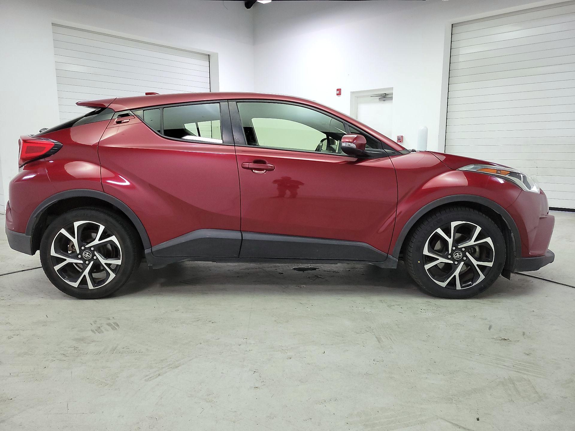 Thumbnail: 2019 Toyota C-HR - 4