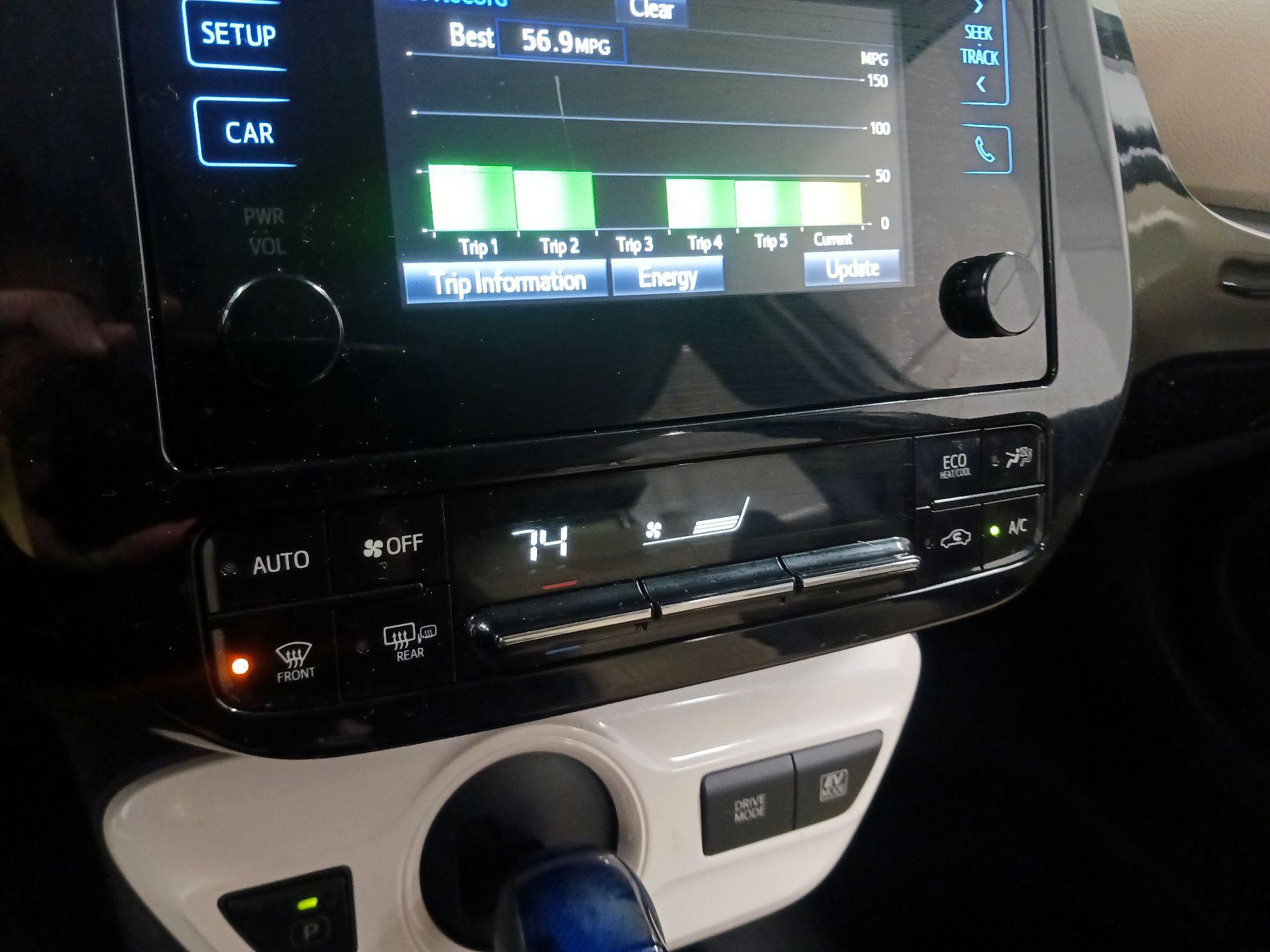 Thumbnail: 2018 Toyota Prius - 16