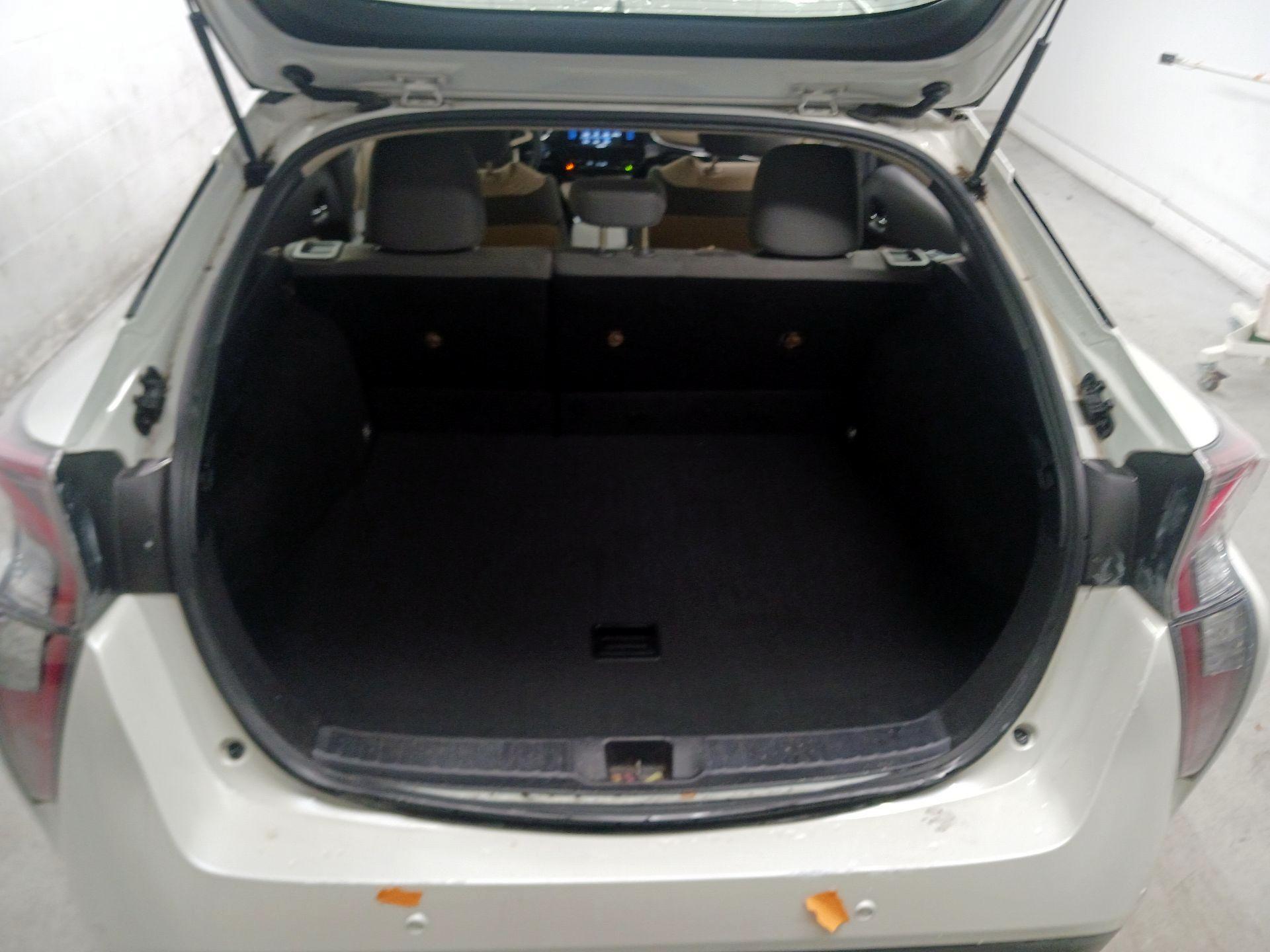 Thumbnail: 2018 Toyota Prius - 19