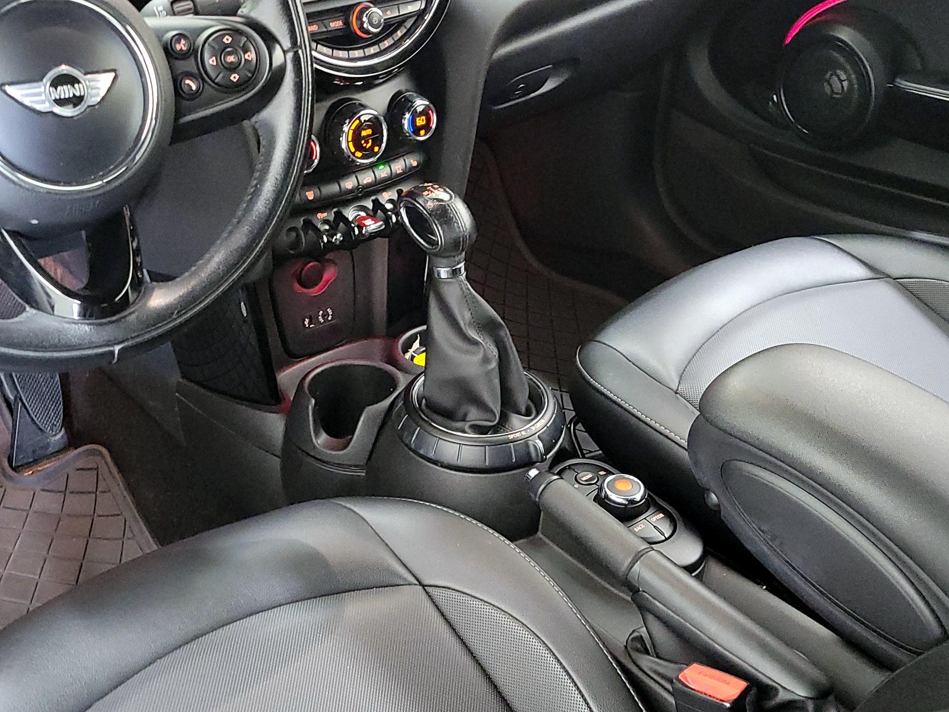 Thumbnail: 2017 MINI Cooper - 16