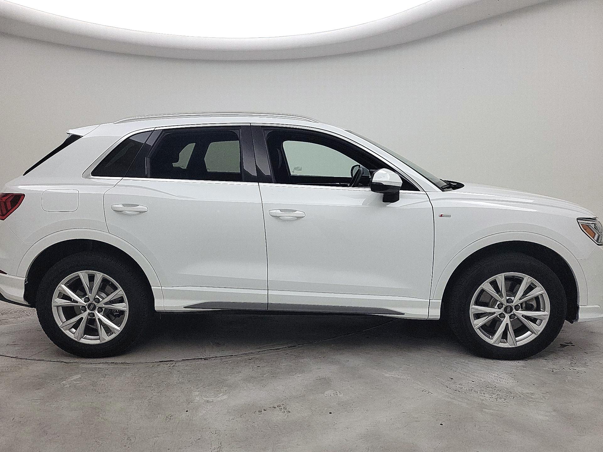 Thumbnail: 2025 Audi Q3 - 4
