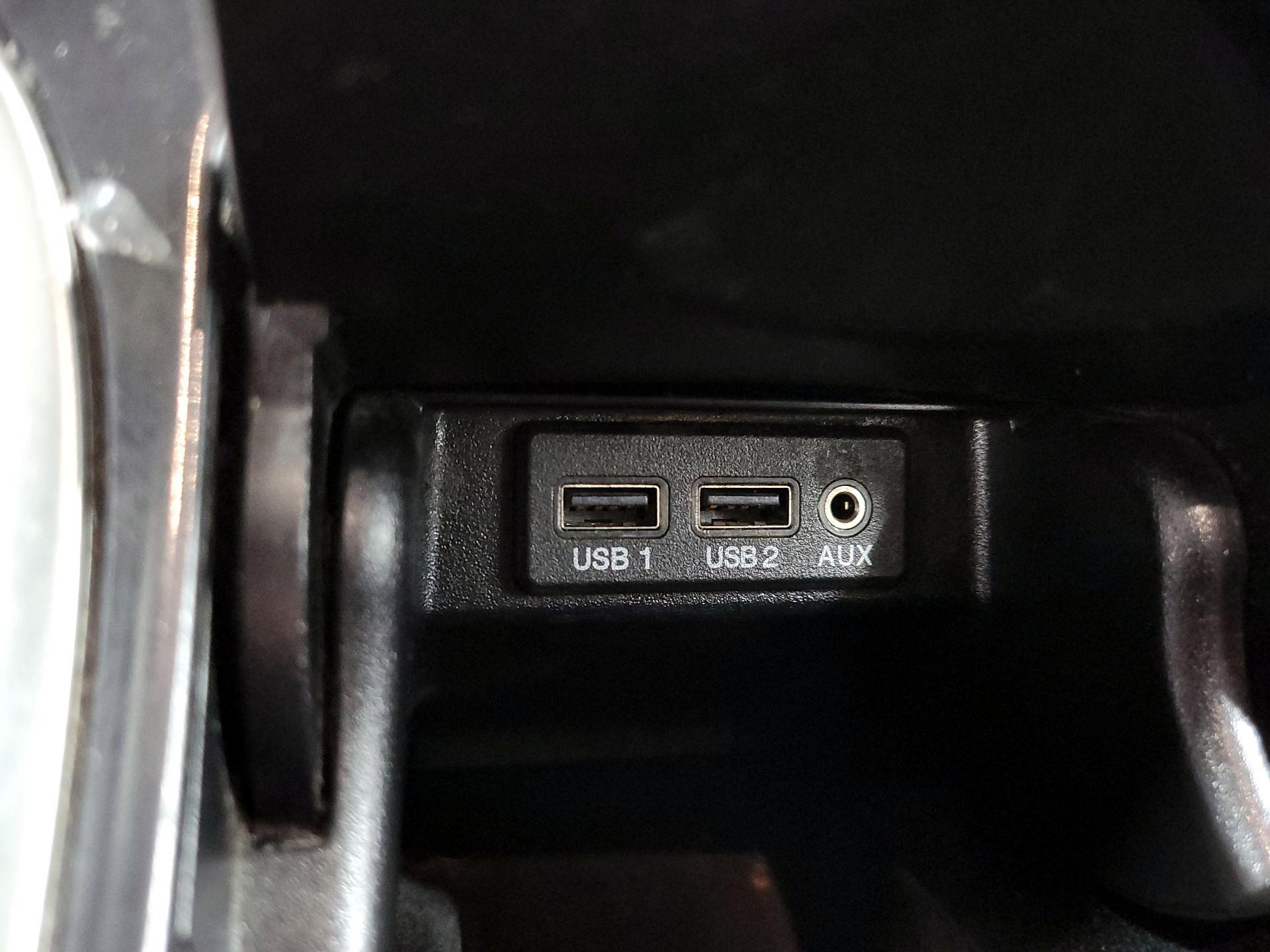 Thumbnail: 2017 Nissan Maxima - 19