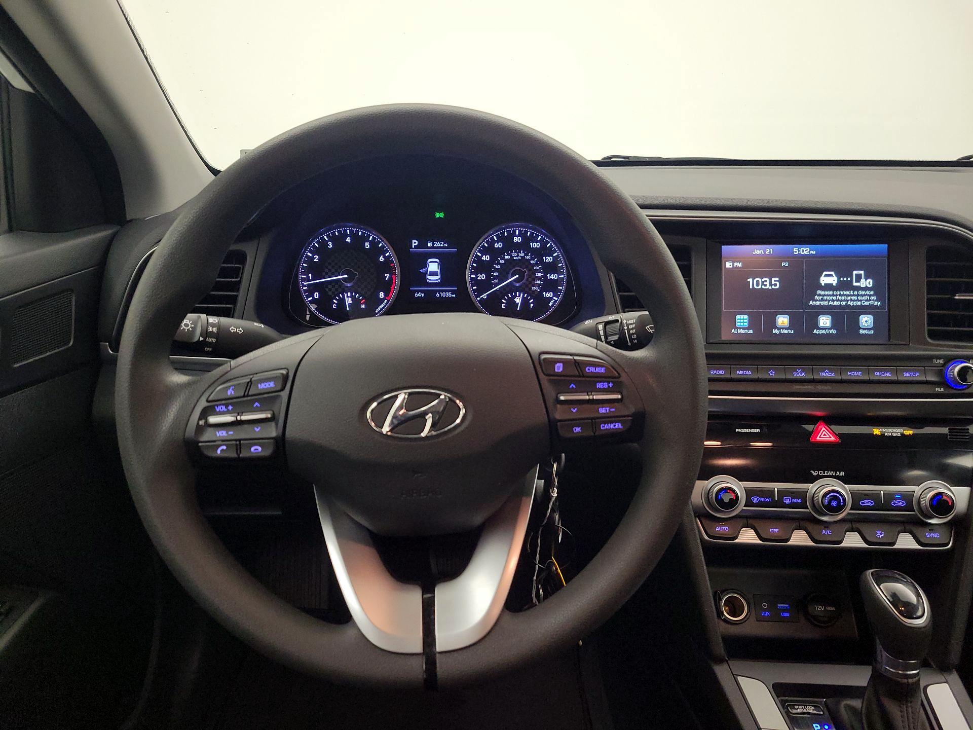 Thumbnail: 2020 Hyundai Elantra - 10