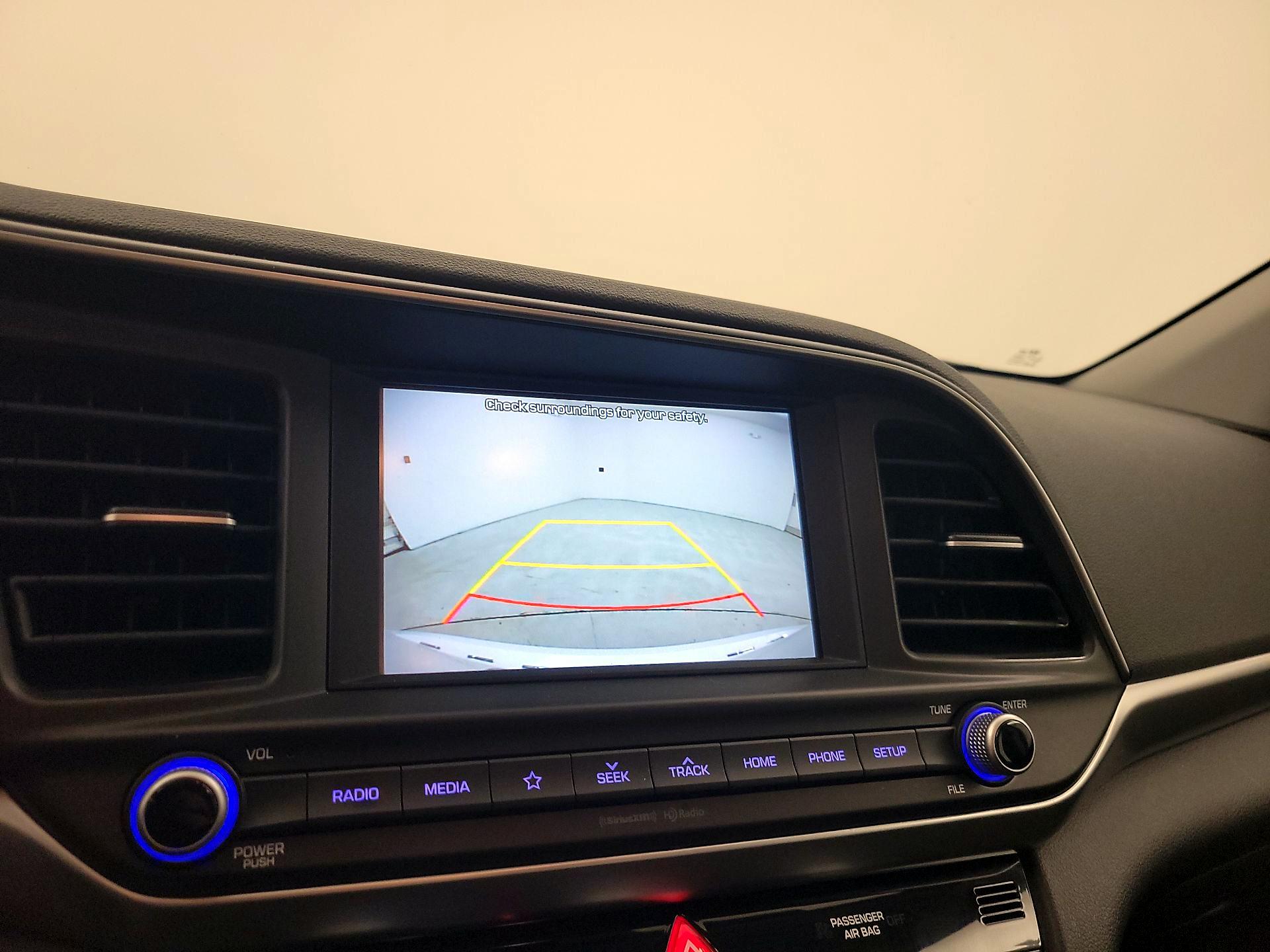 Thumbnail: 2020 Hyundai Elantra - 14