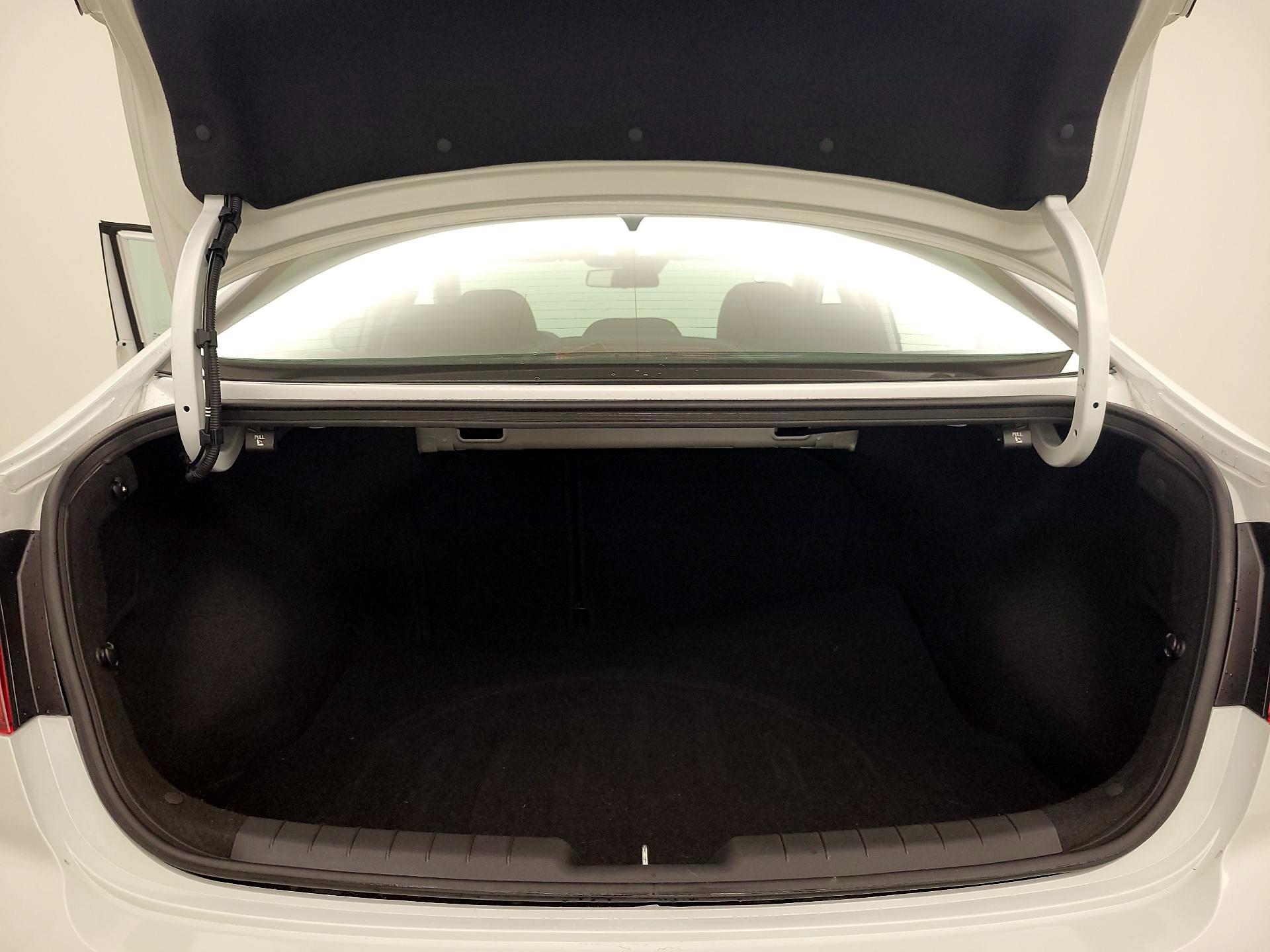 Thumbnail: 2020 Hyundai Elantra - 20