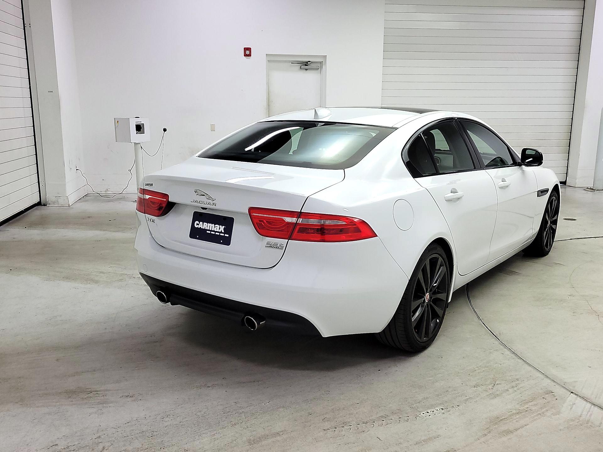Thumbnail: 2018 Jaguar XE - 5