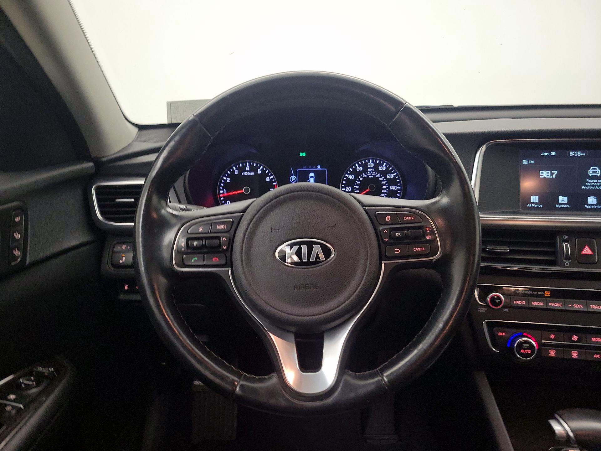 Thumbnail: 2018 Kia Optima - 10